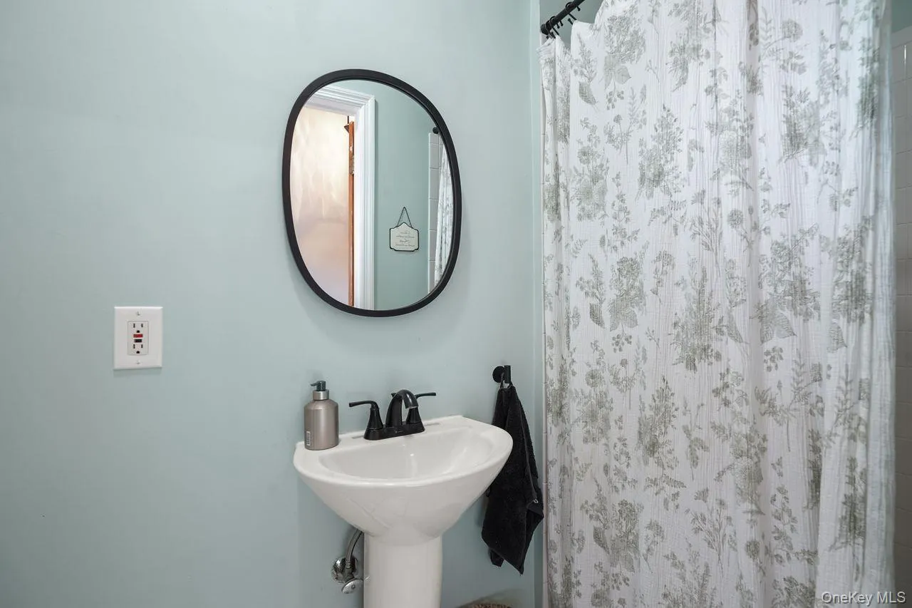 First floor bathroom First floor bathroom