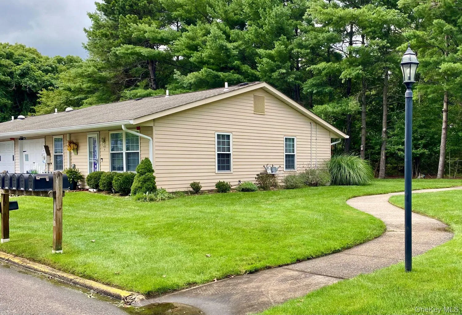 472 Darwen Drive, Brookhaven, NY, 2 Bedrooms Bedrooms, 4 Rooms Rooms,2 BathroomsBathrooms,Residential,For Rent,Darwen,0,1043048 472 Darwen Drive, Brookhaven, NY, 2 Bedrooms Bedrooms, 4 Rooms Rooms,2 BathroomsBathrooms,Residential,For Rent,Darwen,0,1043048