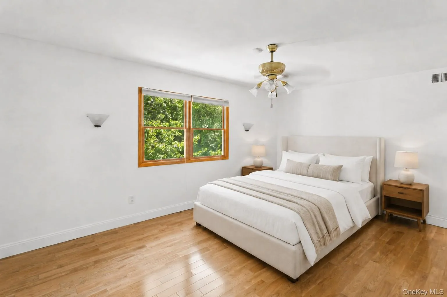 1031 Fordham Lane, Hempstead, NY, 6 Bedrooms Bedrooms, 11 Rooms Rooms,3 BathroomsBathrooms,Residential,For Rent,Fordham,0,1043049 1031 Fordham Lane, Hempstead, NY, 6 Bedrooms Bedrooms, 11 Rooms Rooms,3 BathroomsBathrooms,Residential,For Rent,Fordham,0,1043049