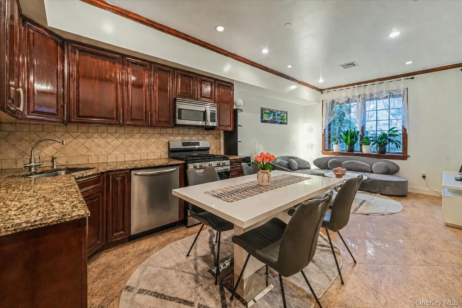 2569 38th Street, New York, NY, 1 Bedroom Bedrooms, 4 Rooms Rooms,1 BathroomBathrooms,Residential,For Rent,38th,0,1043050 2569 38th Street, New York, NY, 1 Bedroom Bedrooms, 4 Rooms Rooms,1 BathroomBathrooms,Residential,For Rent,38th,0,1043050