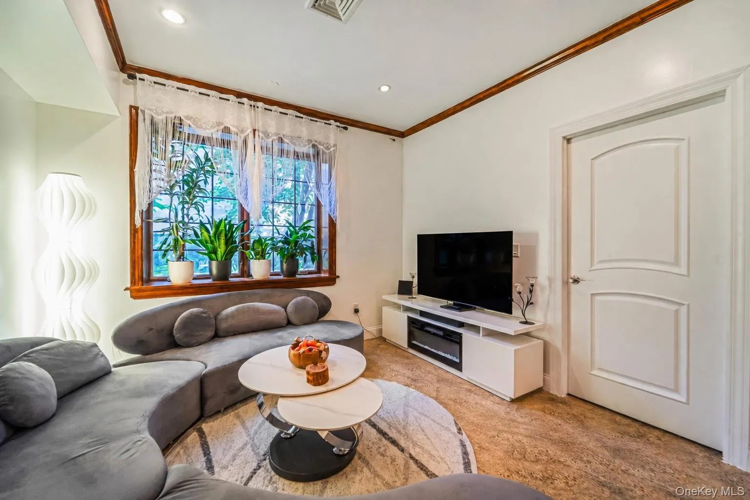 2569 38th Street, New York, NY, 1 Bedroom Bedrooms, 4 Rooms Rooms,1 BathroomBathrooms,Residential,For Rent,38th,0,1043050 2569 38th Street, New York, NY, 1 Bedroom Bedrooms, 4 Rooms Rooms,1 BathroomBathrooms,Residential,For Rent,38th,0,1043050