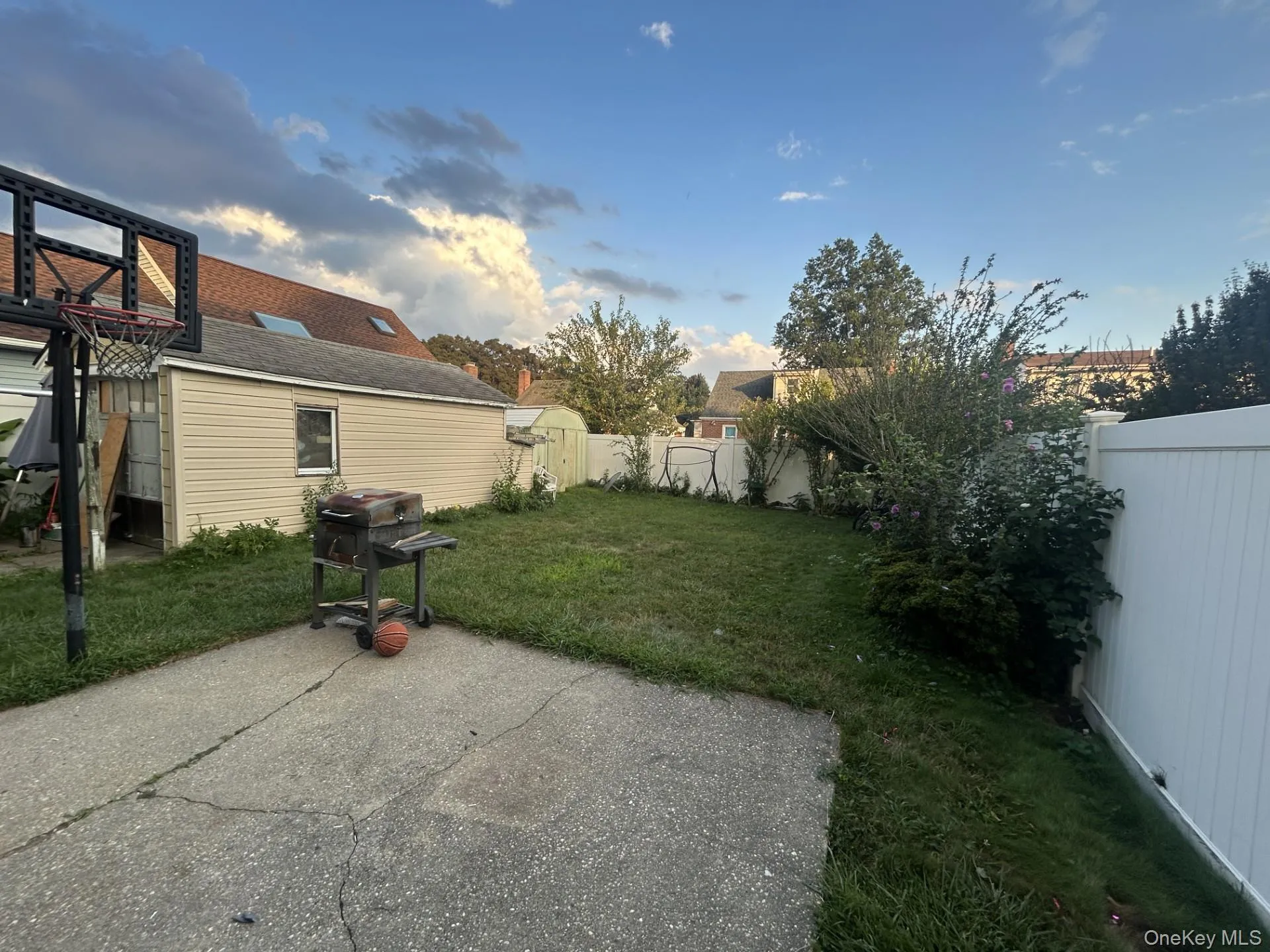 76 Robinwood Avenue, Hempstead, NY, 3 Bedroom Bedrooms, 6 Room Rooms,2 BathroomBathrooms,Residential Lease,For Rent,Robinwood,0,1043051 76 Robinwood Avenue, Hempstead, NY, 3 Bedroom Bedrooms, 6 Room Rooms,2 BathroomBathrooms,Residential Lease,For Rent,Robinwood,0,1043051