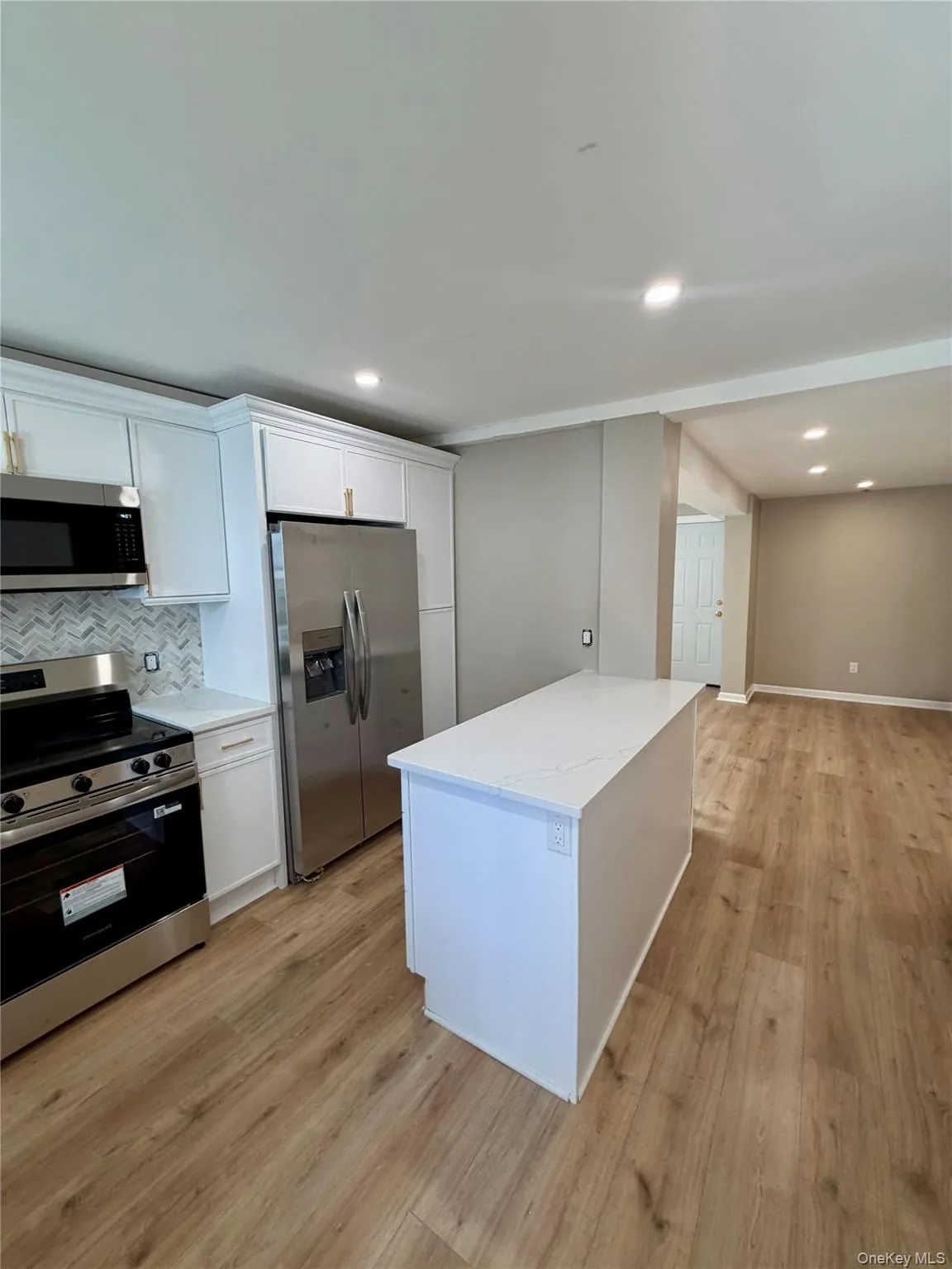 164 Bedford Road, Mount Pleasant, NY, 1 Bedroom Bedrooms, 3 Rooms Rooms,1 BathroomBathrooms,Residential Lease,For Rent,Bedford,0,1043059 164 Bedford Road, Mount Pleasant, NY, 1 Bedroom Bedrooms, 3 Rooms Rooms,1 BathroomBathrooms,Residential Lease,For Rent,Bedford,0,1043059