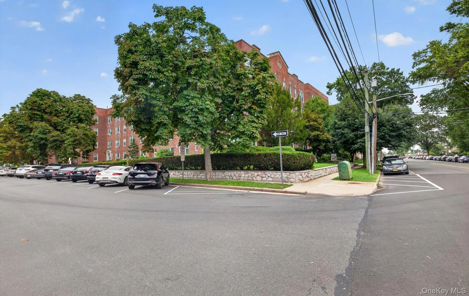 36 Cathedral Avenue, Hempstead, NY, 1 Bedroom Bedrooms, 4 Rooms Rooms,1 BathroomBathrooms,Residential,For Rent,Cathedral,0,1043069 36 Cathedral Avenue, Hempstead, NY, 1 Bedroom Bedrooms, 4 Rooms Rooms,1 BathroomBathrooms,Residential,For Rent,Cathedral,0,1043069