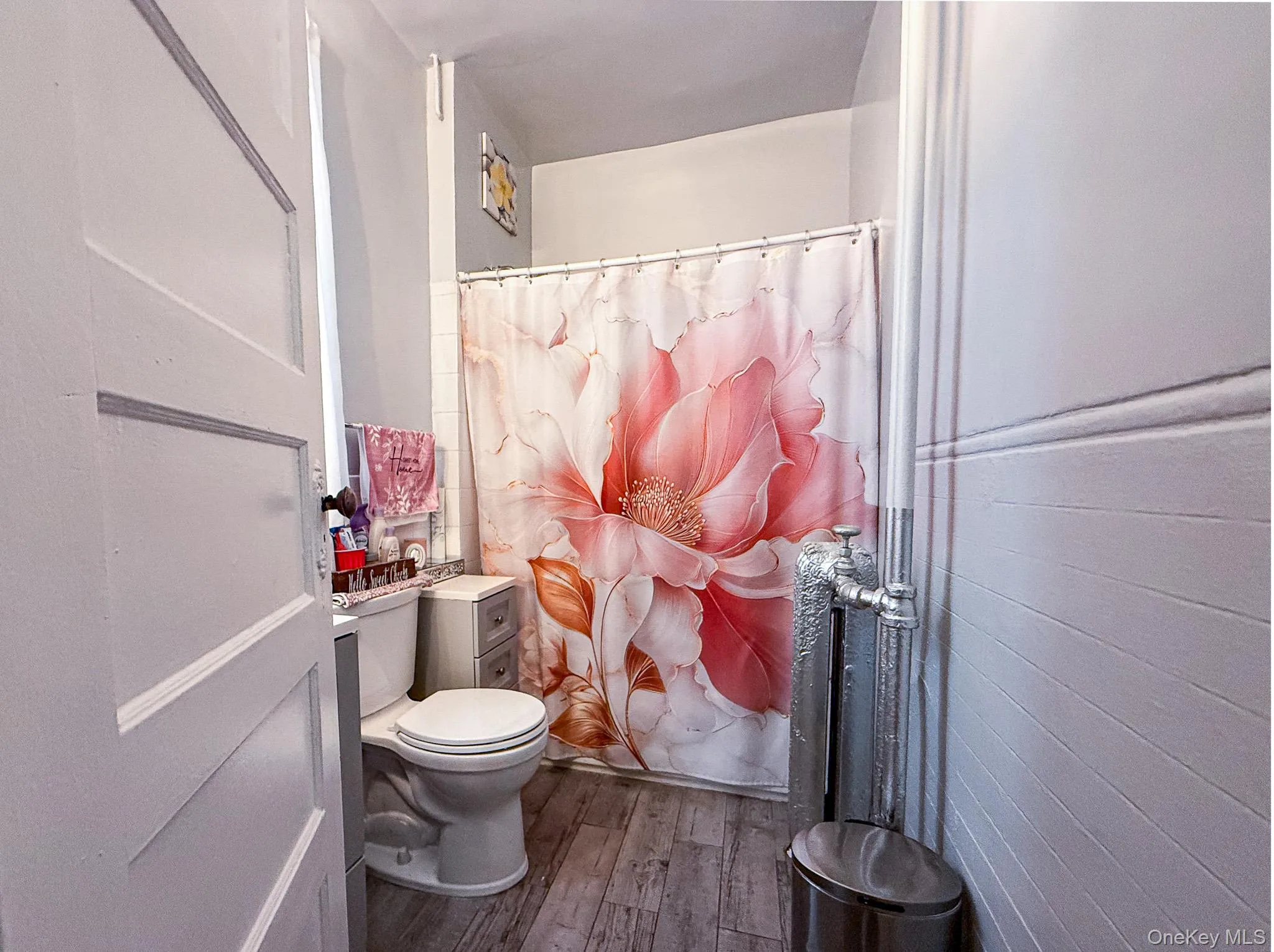 97-10 34th Avenue, New York, NY, 7 Bedrooms Bedrooms, 12 Rooms Rooms,3 BathroomsBathrooms,Residential,For Rent,34th,0,1043072 97-10 34th Avenue, New York, NY, 7 Bedrooms Bedrooms, 12 Rooms Rooms,3 BathroomsBathrooms,Residential,For Rent,34th,0,1043072
