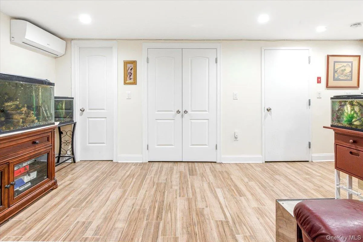 67-30 Harrow Street, New York, NY, 4 Bedrooms Bedrooms, 13 Rooms Rooms,2 BathroomsBathrooms,Residential,For Rent,Harrow,0,1043073 67-30 Harrow Street, New York, NY, 4 Bedrooms Bedrooms, 13 Rooms Rooms,2 BathroomsBathrooms,Residential,For Rent,Harrow,0,1043073