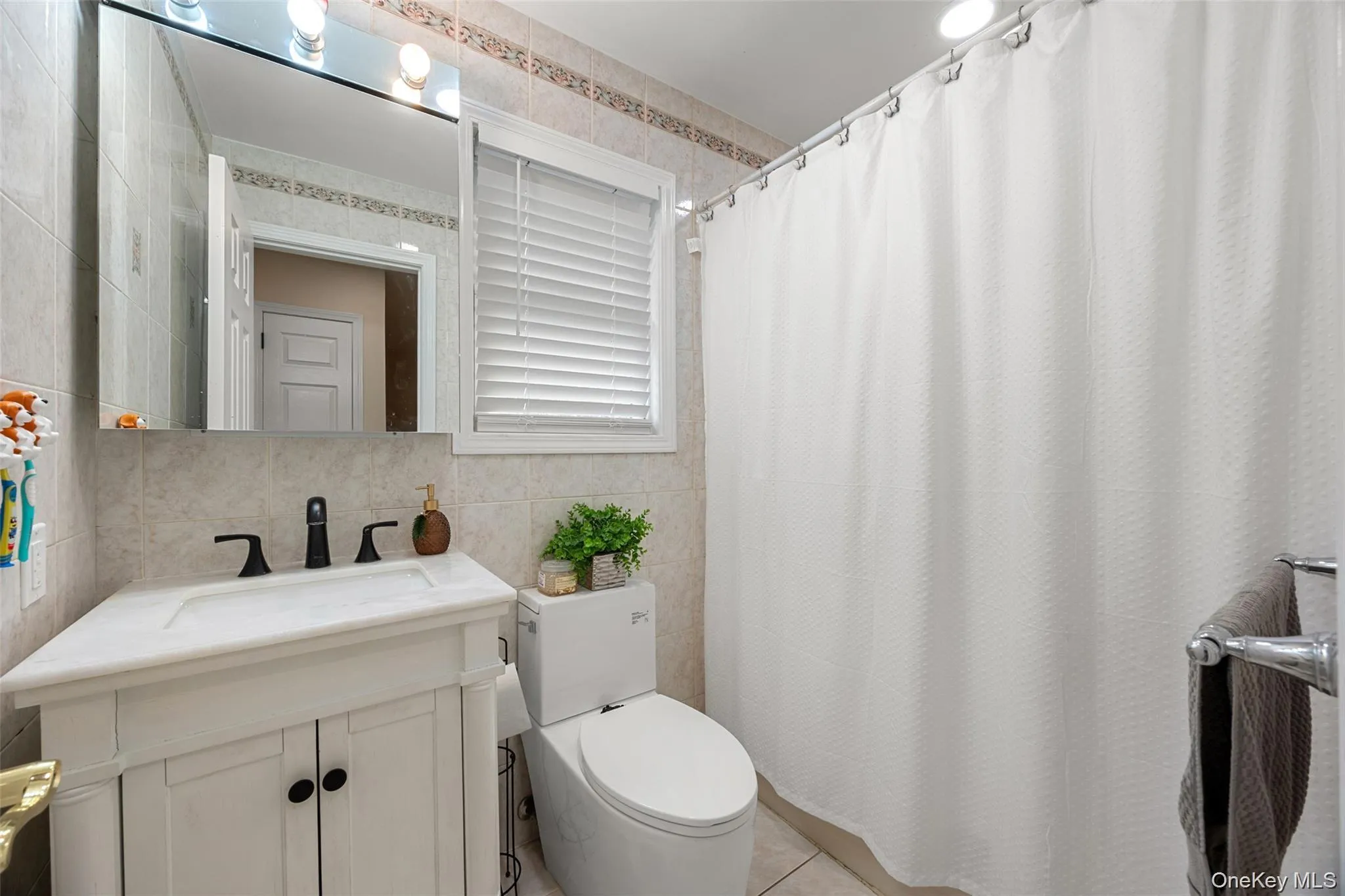 35 Grandview Avenue, Clarkstown, NY, 8 Bedrooms Bedrooms, 12 Rooms Rooms,5 BathroomsBathrooms,Residential,For Rent,Grandview,0,1043077 35 Grandview Avenue, Clarkstown, NY, 8 Bedrooms Bedrooms, 12 Rooms Rooms,5 BathroomsBathrooms,Residential,For Rent,Grandview,0,1043077