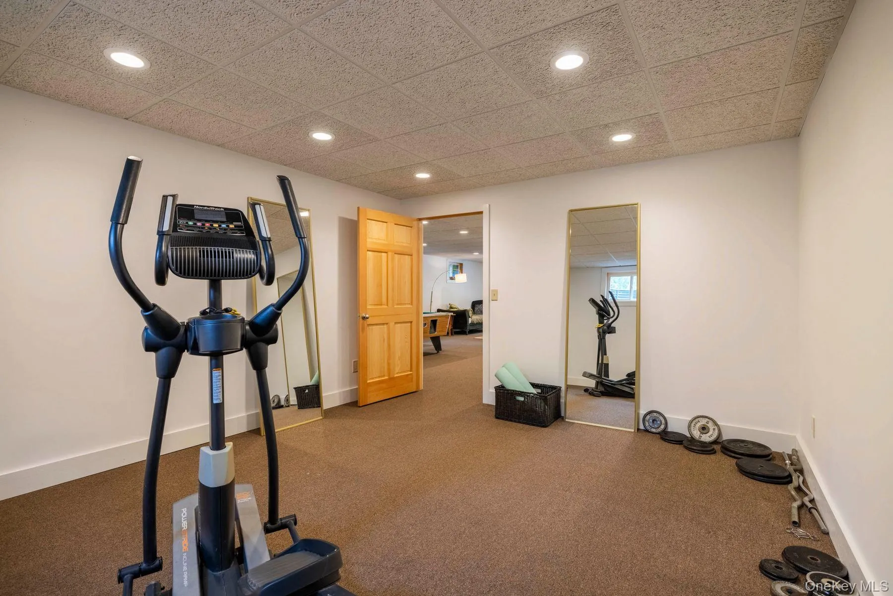 Currently set up as a gym, with flexibility for a home office, hobbies or occasional guest use. Currently set up as a gym, with flexibility for a home office, hobbies or occasional guest use.