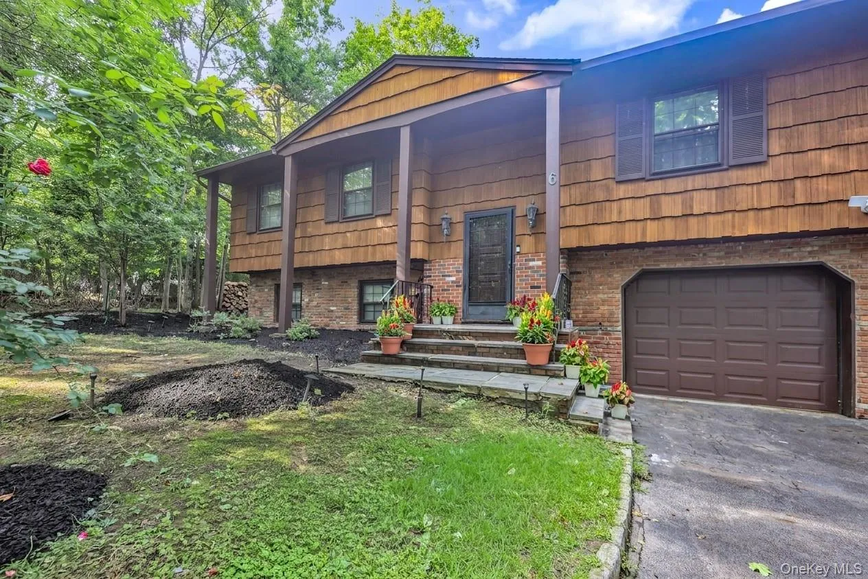 6 Arrow Lane, Clarkstown, NY, 4 Bedrooms Bedrooms, 10 Rooms Rooms,2 BathroomsBathrooms,Residential,For Rent,Arrow,0,1043082 6 Arrow Lane, Clarkstown, NY, 4 Bedrooms Bedrooms, 10 Rooms Rooms,2 BathroomsBathrooms,Residential,For Rent,Arrow,0,1043082