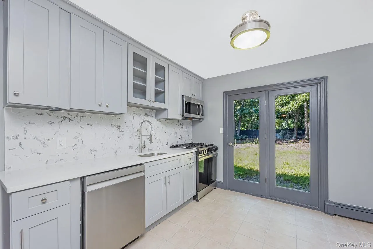 99 Ontario Street, Brookhaven, NY, 3 Bedrooms Bedrooms, 7 Rooms Rooms,2 BathroomsBathrooms,Residential,For Rent,Ontario,0,1043085 99 Ontario Street, Brookhaven, NY, 3 Bedrooms Bedrooms, 7 Rooms Rooms,2 BathroomsBathrooms,Residential,For Rent,Ontario,0,1043085