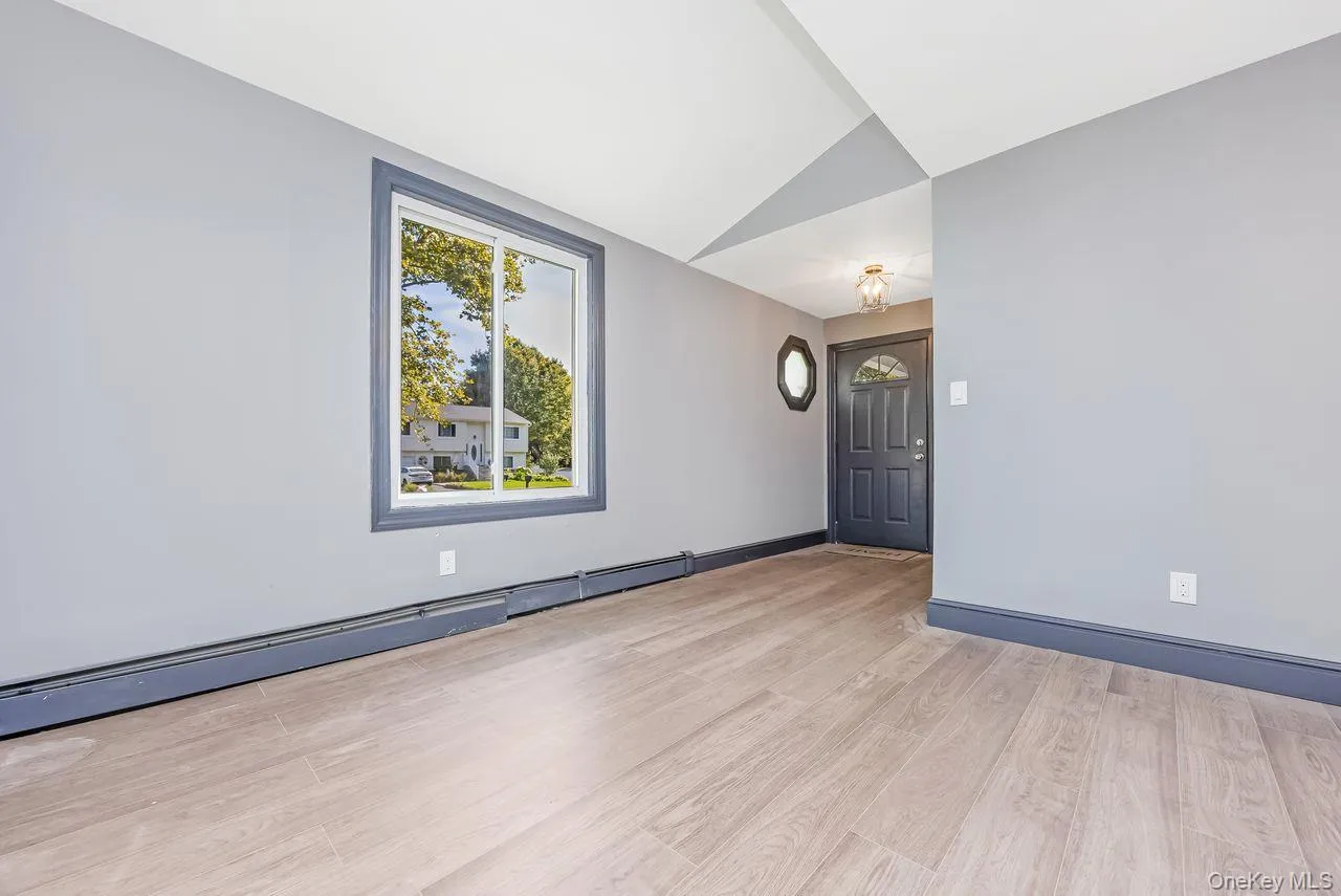 99 Ontario Street, Brookhaven, NY, 3 Bedrooms Bedrooms, 7 Rooms Rooms,2 BathroomsBathrooms,Residential,For Rent,Ontario,0,1043085 99 Ontario Street, Brookhaven, NY, 3 Bedrooms Bedrooms, 7 Rooms Rooms,2 BathroomsBathrooms,Residential,For Rent,Ontario,0,1043085