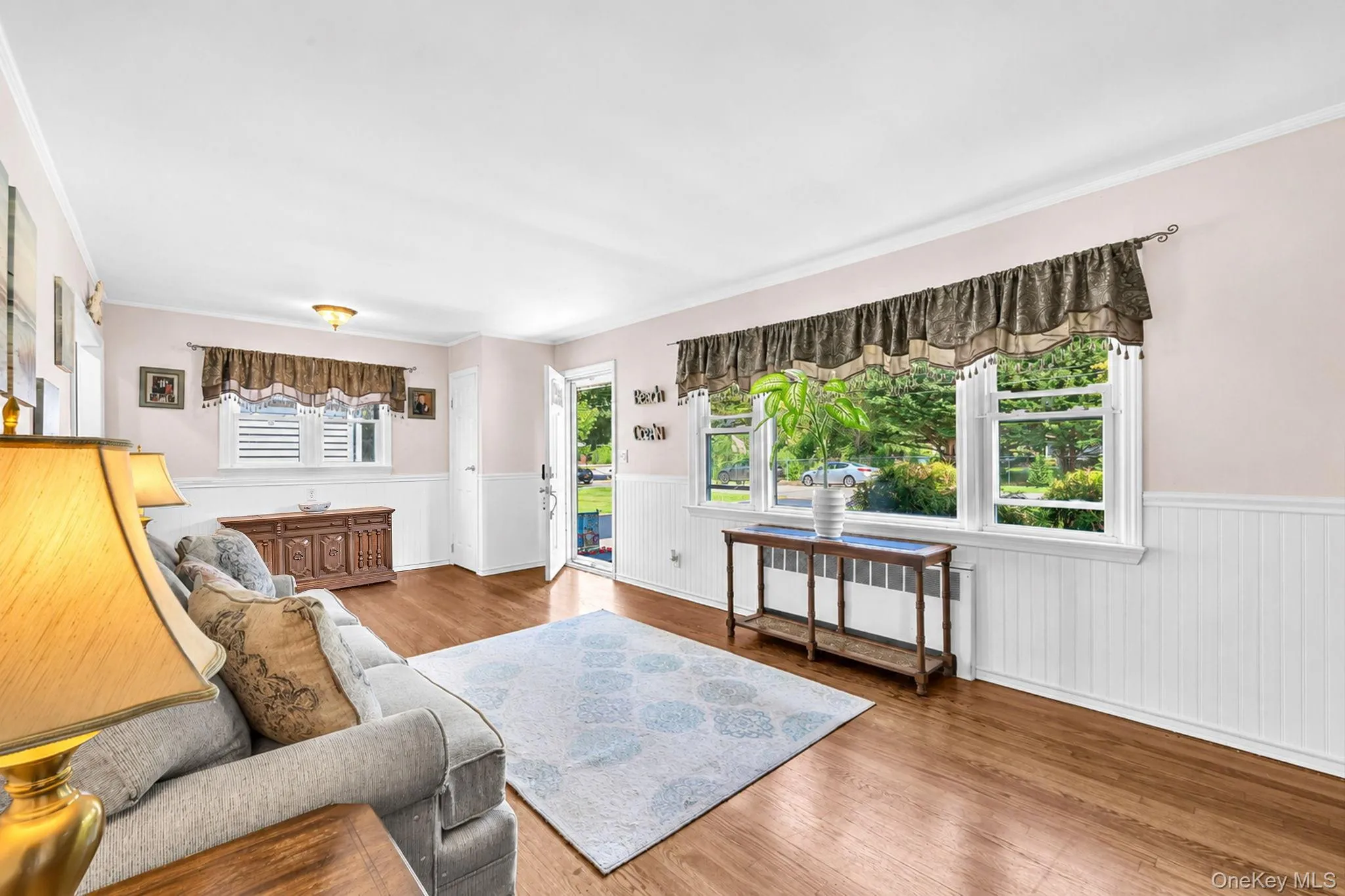 19 Ridgeley Road, Smithtown, NY, 3 Bedrooms Bedrooms, 9 Rooms Rooms,2 BathroomsBathrooms,Residential,For Rent,Ridgeley,0,1043090 19 Ridgeley Road, Smithtown, NY, 3 Bedrooms Bedrooms, 9 Rooms Rooms,2 BathroomsBathrooms,Residential,For Rent,Ridgeley,0,1043090