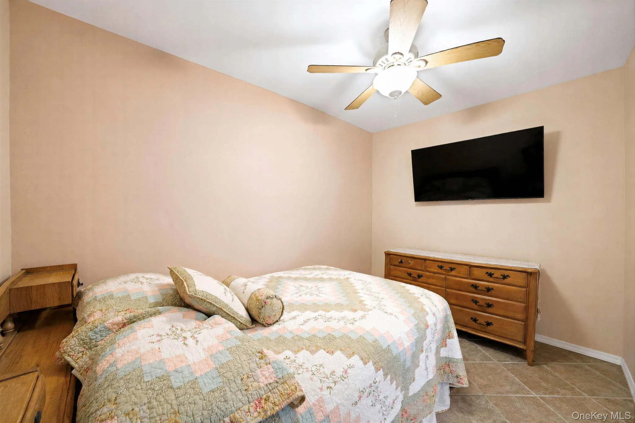 19 Ridgeley Road, Smithtown, NY, 3 Bedrooms Bedrooms, 9 Rooms Rooms,2 BathroomsBathrooms,Residential,For Rent,Ridgeley,0,1043090 19 Ridgeley Road, Smithtown, NY, 3 Bedrooms Bedrooms, 9 Rooms Rooms,2 BathroomsBathrooms,Residential,For Rent,Ridgeley,0,1043090