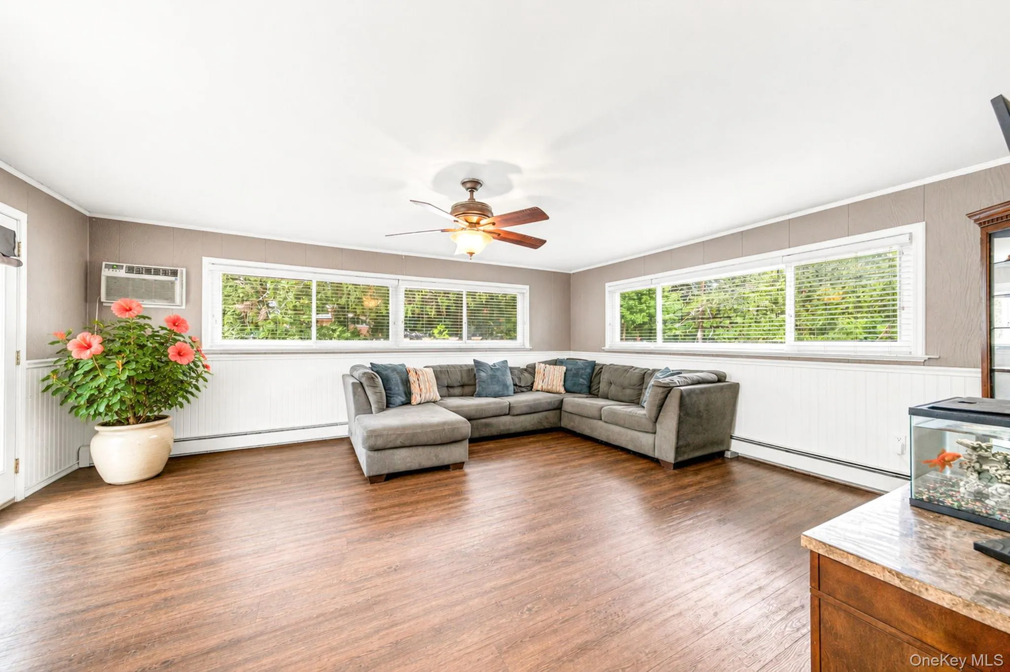 19 Ridgeley Road, Smithtown, NY, 3 Bedrooms Bedrooms, 9 Rooms Rooms,2 BathroomsBathrooms,Residential,For Rent,Ridgeley,0,1043090 19 Ridgeley Road, Smithtown, NY, 3 Bedrooms Bedrooms, 9 Rooms Rooms,2 BathroomsBathrooms,Residential,For Rent,Ridgeley,0,1043090