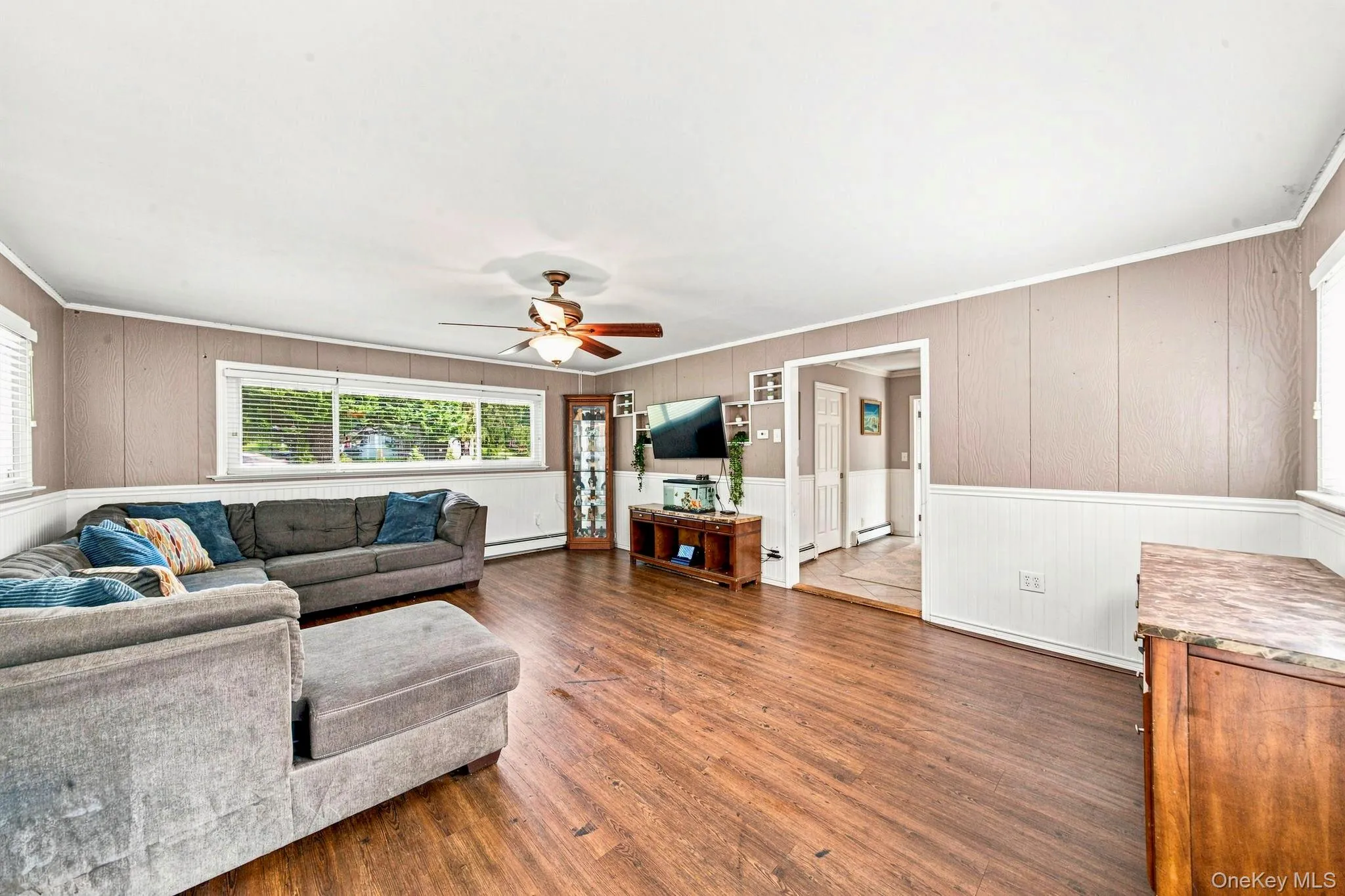 19 Ridgeley Road, Smithtown, NY, 3 Bedrooms Bedrooms, 9 Rooms Rooms,2 BathroomsBathrooms,Residential,For Rent,Ridgeley,0,1043090 19 Ridgeley Road, Smithtown, NY, 3 Bedrooms Bedrooms, 9 Rooms Rooms,2 BathroomsBathrooms,Residential,For Rent,Ridgeley,0,1043090