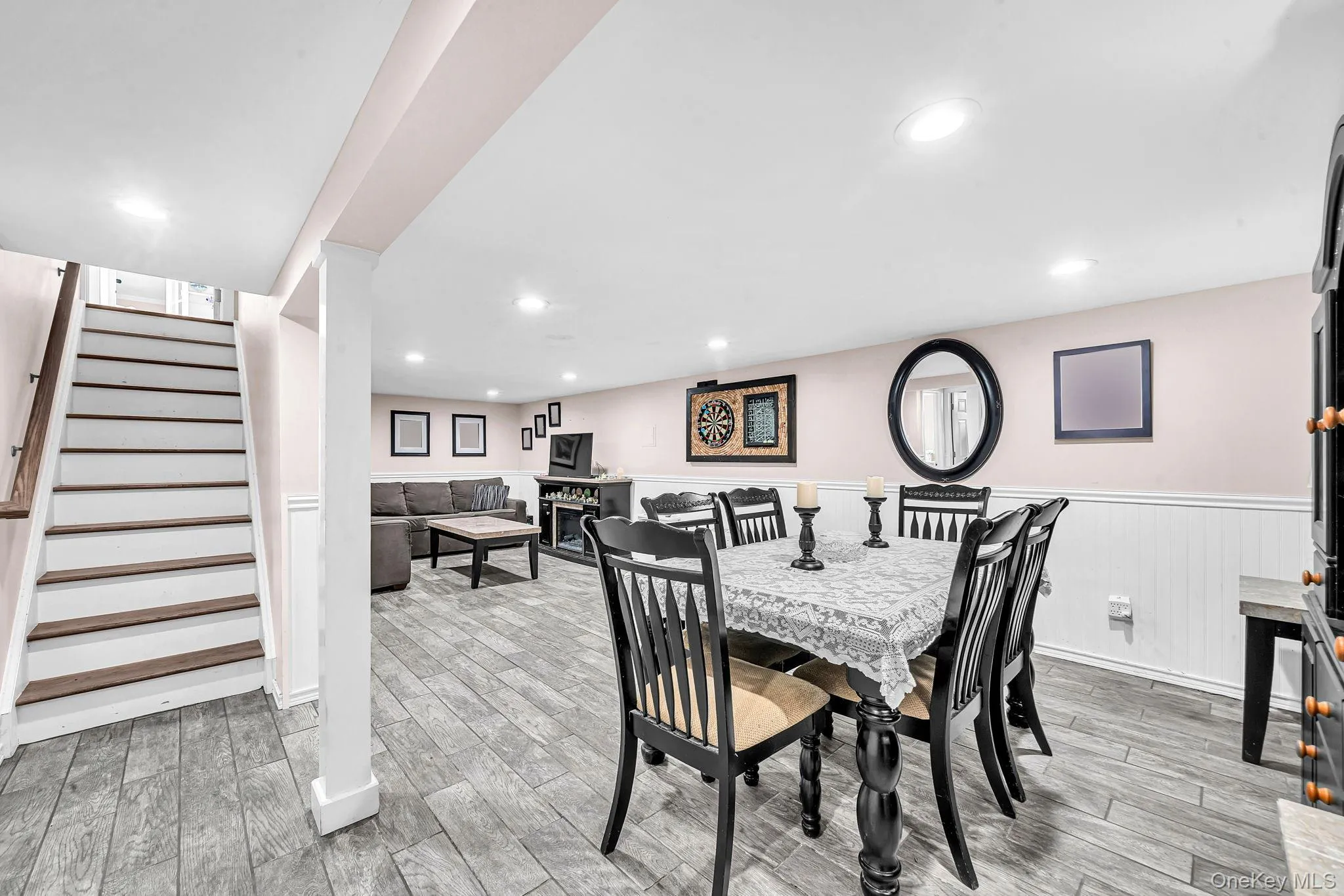 19 Ridgeley Road, Smithtown, NY, 3 Bedrooms Bedrooms, 9 Rooms Rooms,2 BathroomsBathrooms,Residential,For Rent,Ridgeley,0,1043090 19 Ridgeley Road, Smithtown, NY, 3 Bedrooms Bedrooms, 9 Rooms Rooms,2 BathroomsBathrooms,Residential,For Rent,Ridgeley,0,1043090