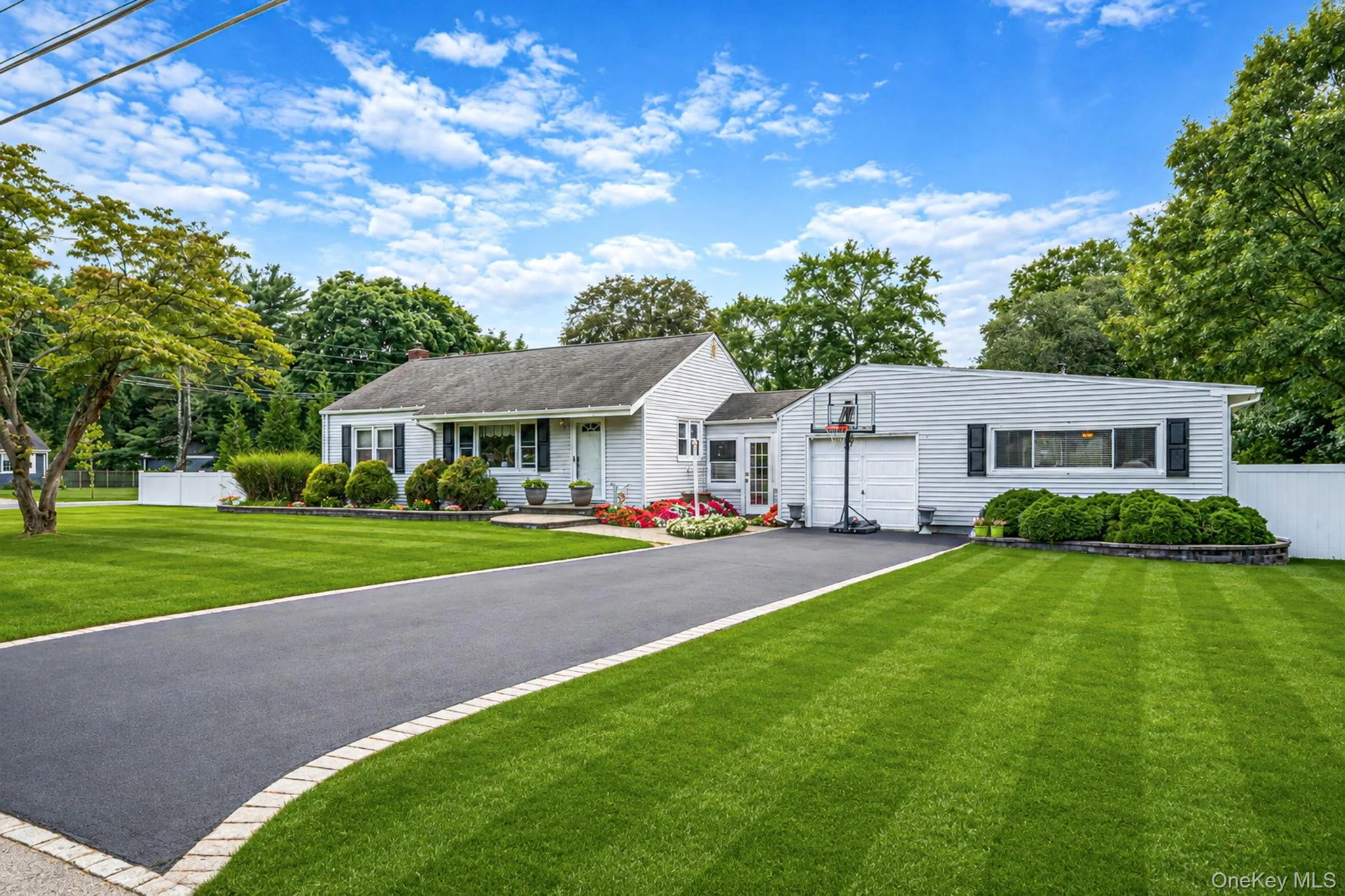 19 Ridgeley Road, Smithtown, NY, 3 Bedrooms Bedrooms, 9 Rooms Rooms,2 BathroomsBathrooms,Residential,For Rent,Ridgeley,0,1043090 19 Ridgeley Road, Smithtown, NY, 3 Bedrooms Bedrooms, 9 Rooms Rooms,2 BathroomsBathrooms,Residential,For Rent,Ridgeley,0,1043090