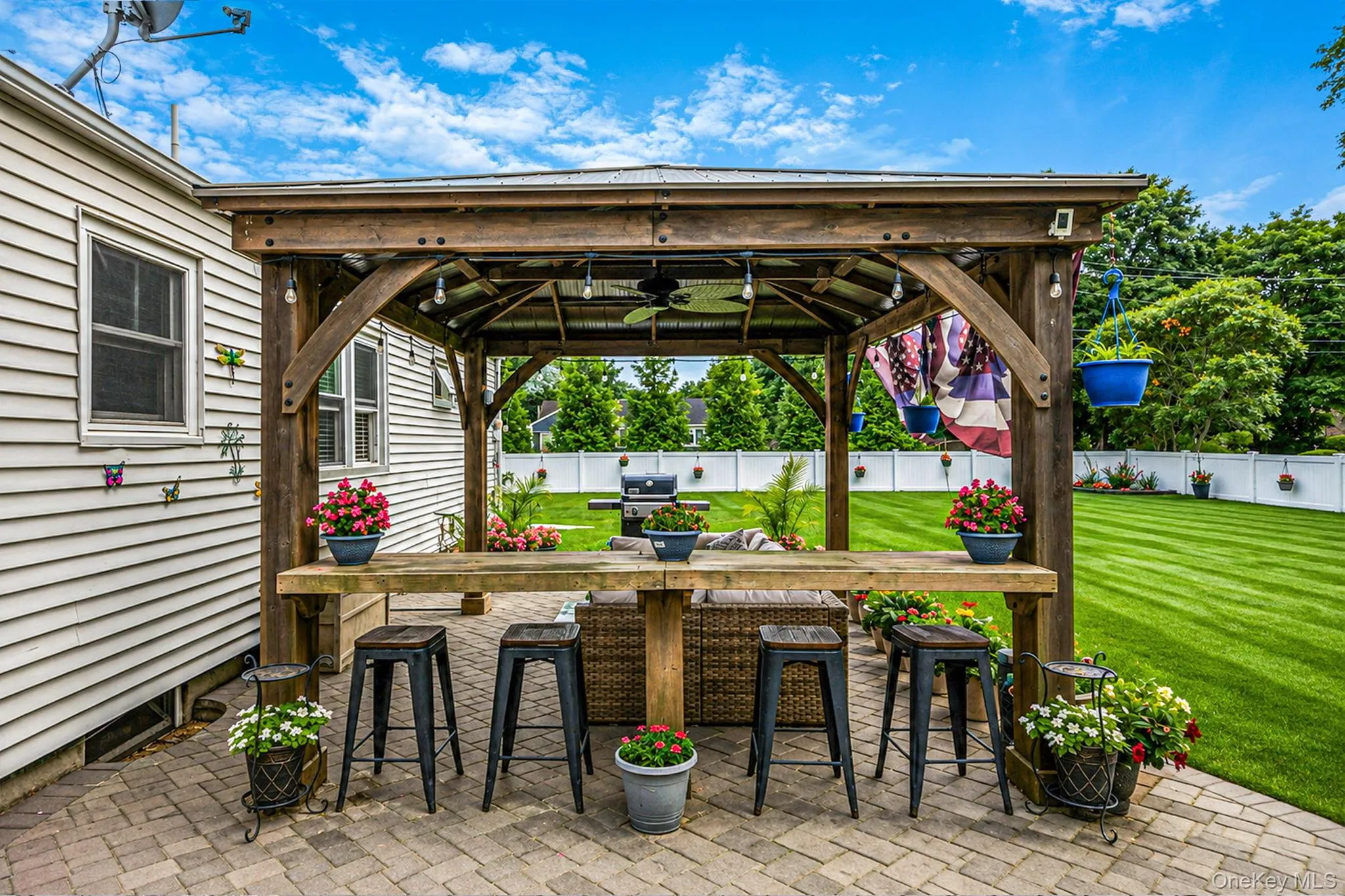 19 Ridgeley Road, Smithtown, NY, 3 Bedrooms Bedrooms, 9 Rooms Rooms,2 BathroomsBathrooms,Residential,For Rent,Ridgeley,0,1043090 19 Ridgeley Road, Smithtown, NY, 3 Bedrooms Bedrooms, 9 Rooms Rooms,2 BathroomsBathrooms,Residential,For Rent,Ridgeley,0,1043090
