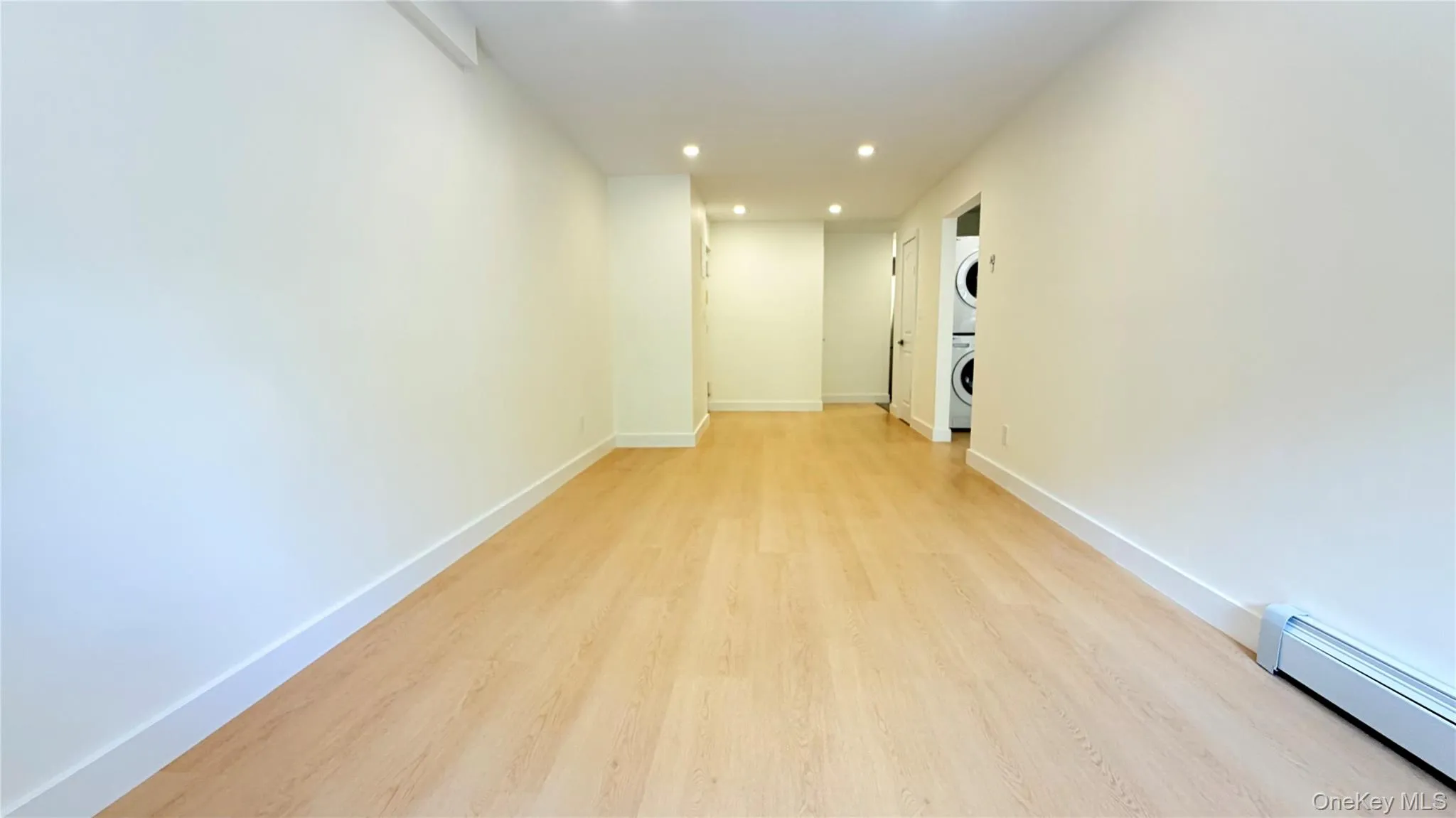 140-44 34th Avenue, New York, NY, 1 Bedroom Bedrooms, 3 Rooms Rooms,1 BathroomBathrooms,Residential,For Rent,34th,0,1043091 140-44 34th Avenue, New York, NY, 1 Bedroom Bedrooms, 3 Rooms Rooms,1 BathroomBathrooms,Residential,For Rent,34th,0,1043091