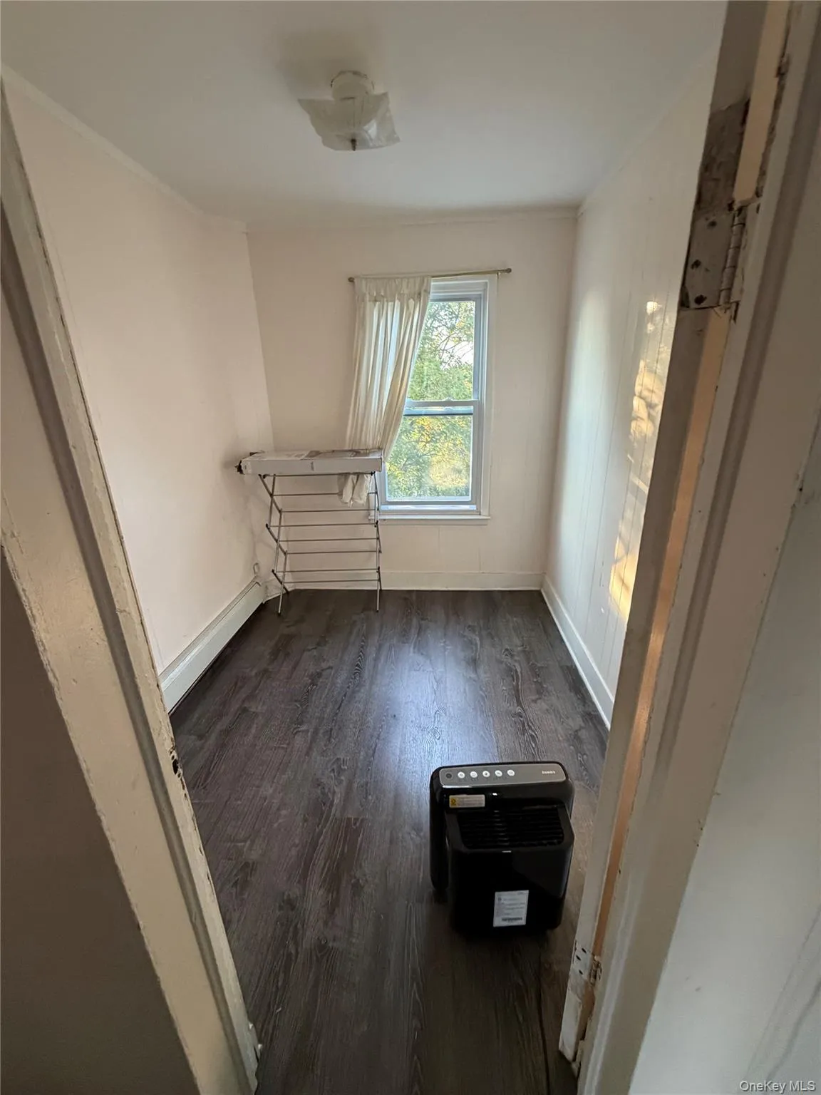 4529 Carpenter Avenue, New York, NY, 3 Bedrooms Bedrooms, 9 Rooms Rooms,1 BathroomBathrooms,Residential Lease,For Rent,Carpenter,0,1043099 4529 Carpenter Avenue, New York, NY, 3 Bedrooms Bedrooms, 9 Rooms Rooms,1 BathroomBathrooms,Residential Lease,For Rent,Carpenter,0,1043099