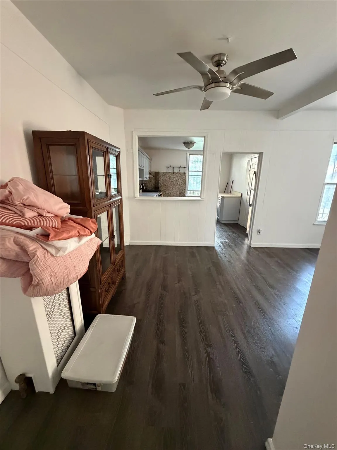 4529 Carpenter Avenue, New York, NY, 3 Bedrooms Bedrooms, 9 Rooms Rooms,1 BathroomBathrooms,Residential Lease,For Rent,Carpenter,0,1043099 4529 Carpenter Avenue, New York, NY, 3 Bedrooms Bedrooms, 9 Rooms Rooms,1 BathroomBathrooms,Residential Lease,For Rent,Carpenter,0,1043099