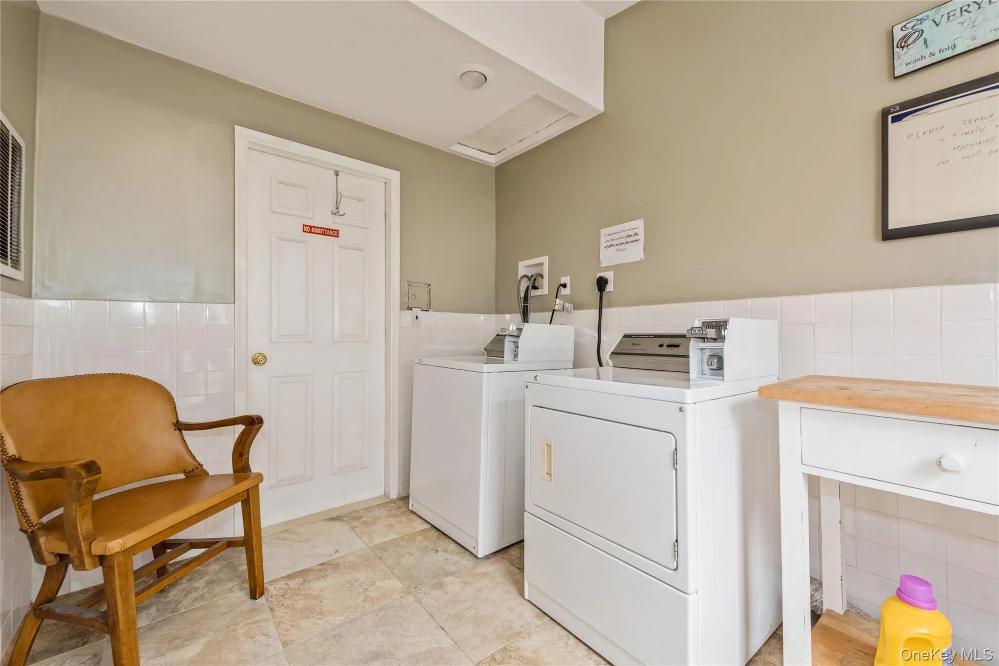 51 Spring Street, Oyster Bay, NY, 1 Bedroom Bedrooms, 4 Rooms Rooms,1 BathroomBathrooms,Residential Lease,For Rent,Spring,0,1043102 51 Spring Street, Oyster Bay, NY, 1 Bedroom Bedrooms, 4 Rooms Rooms,1 BathroomBathrooms,Residential Lease,For Rent,Spring,0,1043102