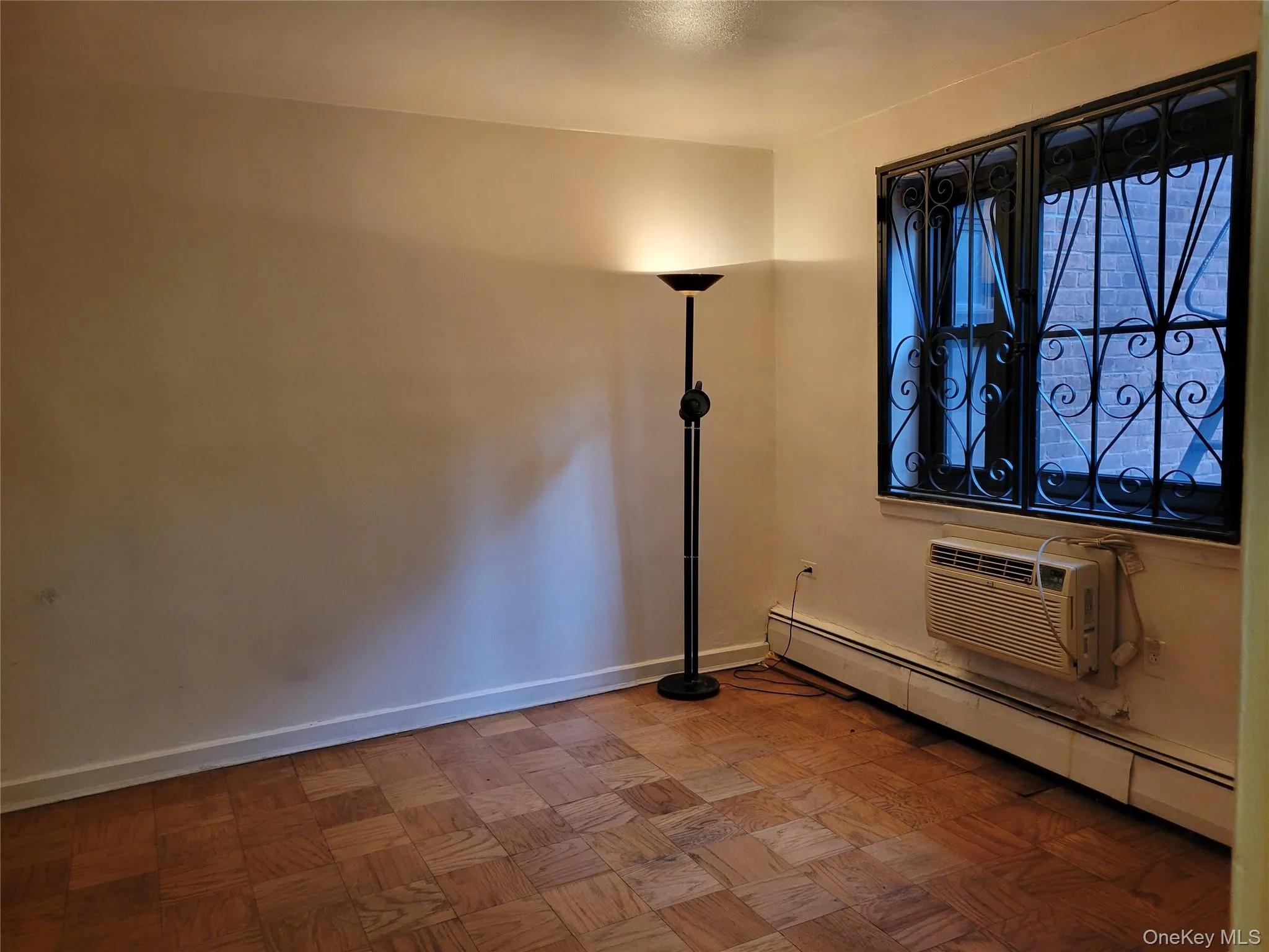 99-14 59th Avenue, New York, NY, 1 Bedroom Bedrooms, 4 Rooms Rooms,1 BathroomBathrooms,Residential,For Rent,59th,0,1043104 99-14 59th Avenue, New York, NY, 1 Bedroom Bedrooms, 4 Rooms Rooms,1 BathroomBathrooms,Residential,For Rent,59th,0,1043104