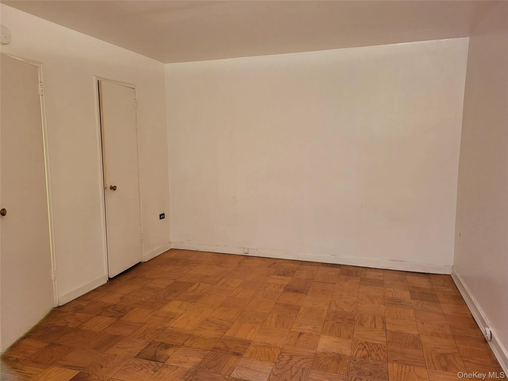 99-14 59th Avenue, New York, NY, 1 Bedroom Bedrooms, 4 Rooms Rooms,1 BathroomBathrooms,Residential,For Rent,59th,0,1043104 99-14 59th Avenue, New York, NY, 1 Bedroom Bedrooms, 4 Rooms Rooms,1 BathroomBathrooms,Residential,For Rent,59th,0,1043104