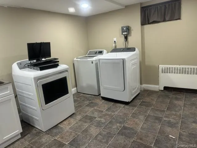 28-52 215th Place, New York, NY, 3 Bedrooms Bedrooms, 7 Rooms Rooms,2 BathroomsBathrooms,Residential Lease,For Rent,215th,0,1043105 28-52 215th Place, New York, NY, 3 Bedrooms Bedrooms, 7 Rooms Rooms,2 BathroomsBathrooms,Residential Lease,For Rent,215th,0,1043105