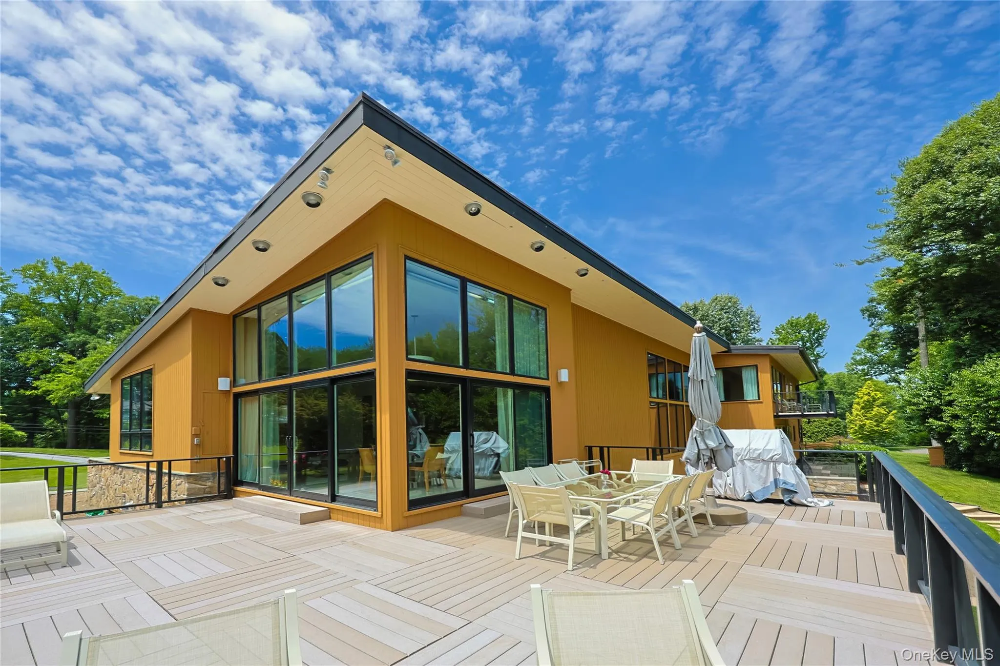 21 Lake Rd, North Hempstead, NY, 7 Bedrooms Bedrooms, 18 Rooms Rooms,6 BathroomsBathrooms,Residential,For Rent,Lake Rd,0,1043107 21 Lake Rd, North Hempstead, NY, 7 Bedrooms Bedrooms, 18 Rooms Rooms,6 BathroomsBathrooms,Residential,For Rent,Lake Rd,0,1043107