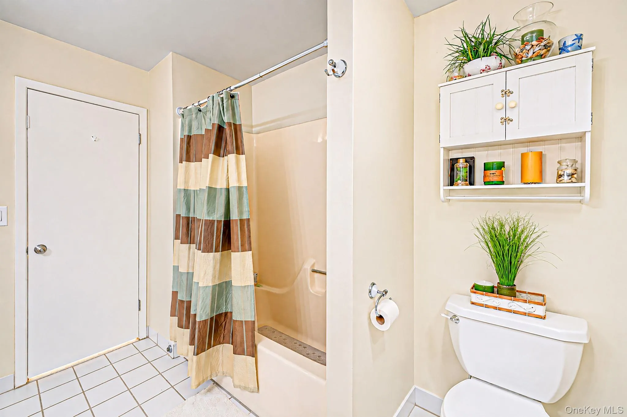 16 Jesse Way, Brookhaven, NY, 4 Bedrooms Bedrooms, 12 Rooms Rooms,2 BathroomsBathrooms,Residential,For Rent,Jesse,0,1043108 16 Jesse Way, Brookhaven, NY, 4 Bedrooms Bedrooms, 12 Rooms Rooms,2 BathroomsBathrooms,Residential,For Rent,Jesse,0,1043108