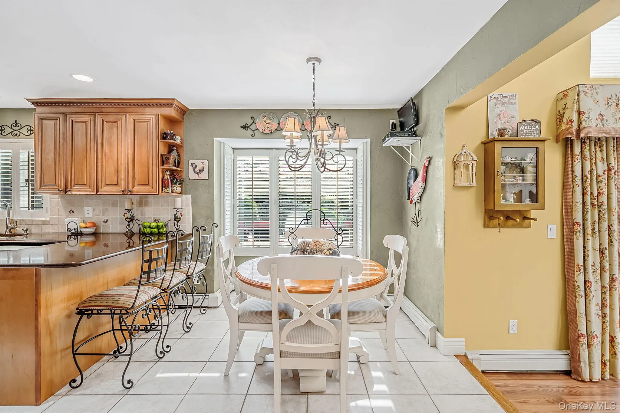 16 Jesse Way, Brookhaven, NY, 4 Bedrooms Bedrooms, 12 Rooms Rooms,2 BathroomsBathrooms,Residential,For Rent,Jesse,0,1043108 16 Jesse Way, Brookhaven, NY, 4 Bedrooms Bedrooms, 12 Rooms Rooms,2 BathroomsBathrooms,Residential,For Rent,Jesse,0,1043108