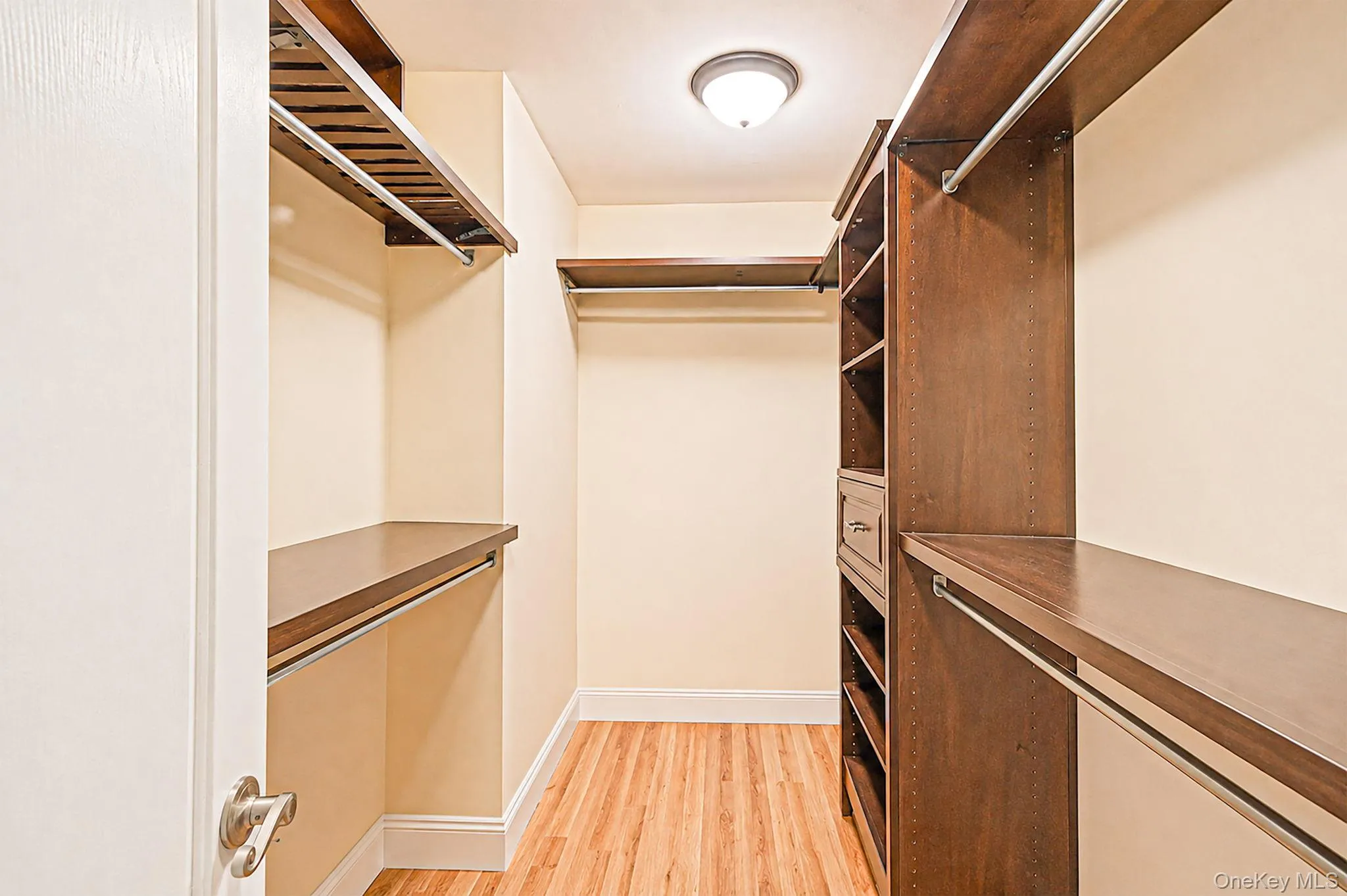 16 Jesse Way, Brookhaven, NY, 4 Bedrooms Bedrooms, 12 Rooms Rooms,2 BathroomsBathrooms,Residential,For Rent,Jesse,0,1043108 16 Jesse Way, Brookhaven, NY, 4 Bedrooms Bedrooms, 12 Rooms Rooms,2 BathroomsBathrooms,Residential,For Rent,Jesse,0,1043108