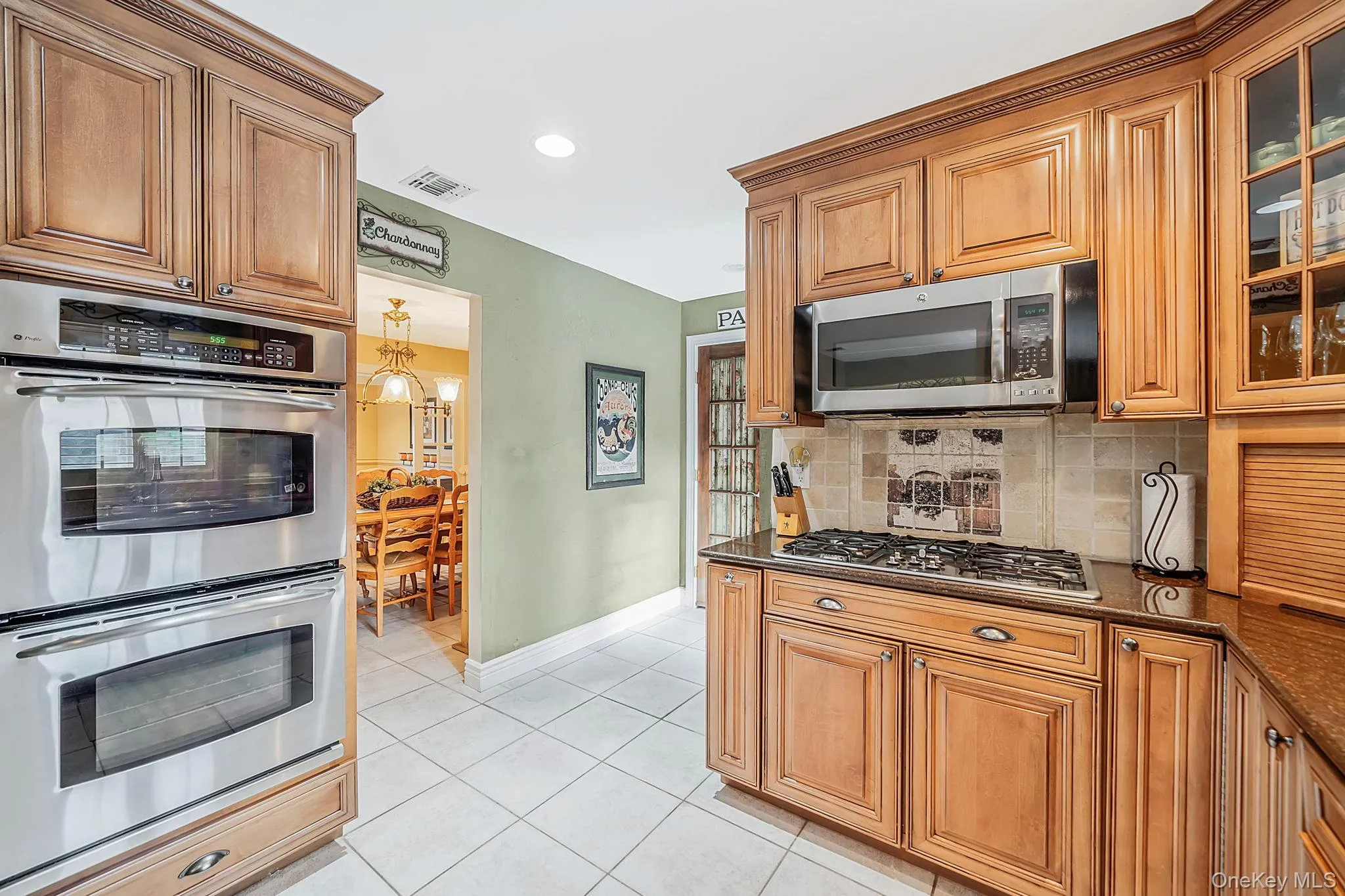 16 Jesse Way, Brookhaven, NY, 4 Bedrooms Bedrooms, 12 Rooms Rooms,2 BathroomsBathrooms,Residential,For Rent,Jesse,0,1043108 16 Jesse Way, Brookhaven, NY, 4 Bedrooms Bedrooms, 12 Rooms Rooms,2 BathroomsBathrooms,Residential,For Rent,Jesse,0,1043108