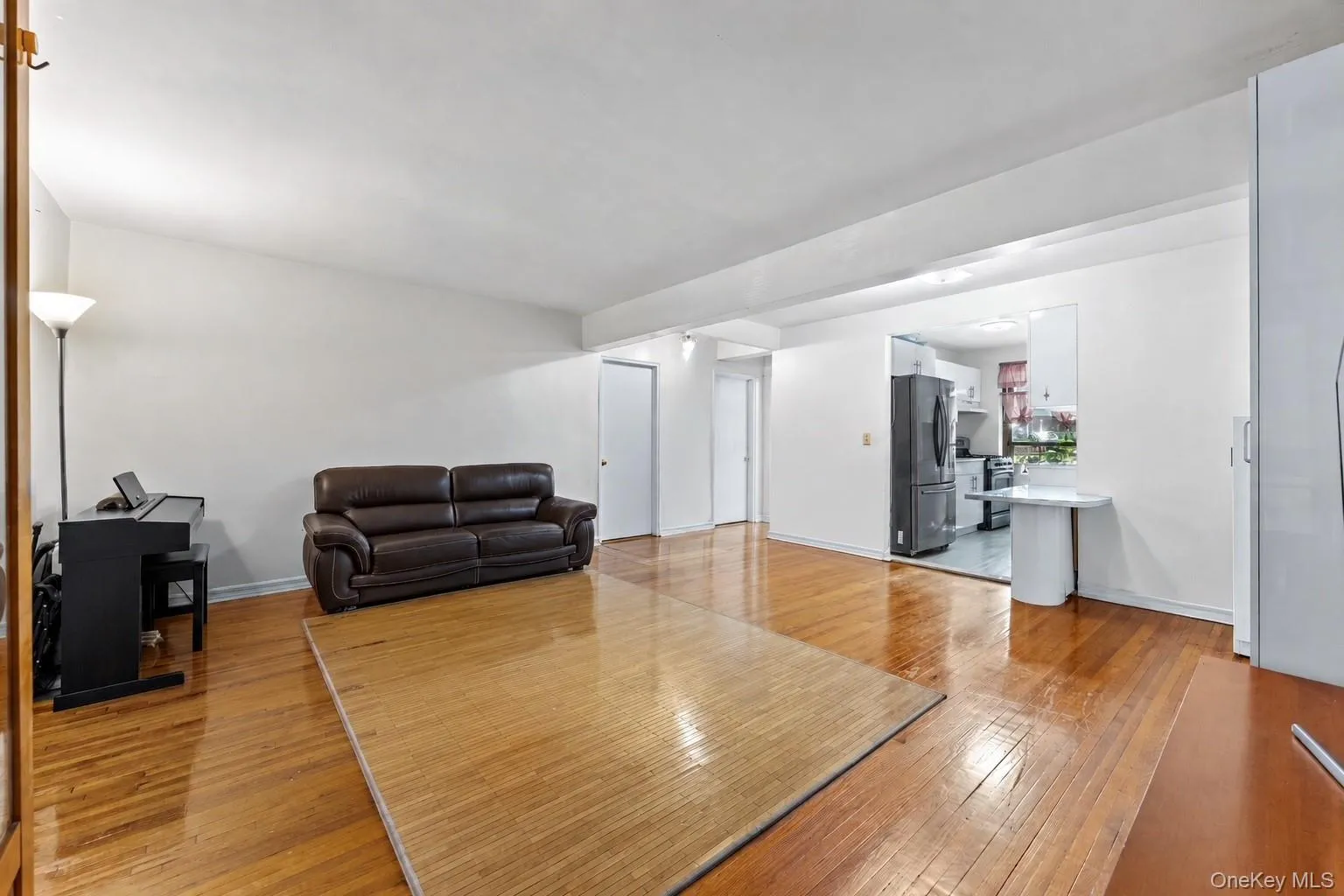 211-02 73rd Avenue, New York, NY, 2 Bedrooms Bedrooms, 5 Rooms Rooms,1 BathroomBathrooms,Residential,For Rent,73rd,0,1043109 211-02 73rd Avenue, New York, NY, 2 Bedrooms Bedrooms, 5 Rooms Rooms,1 BathroomBathrooms,Residential,For Rent,73rd,0,1043109