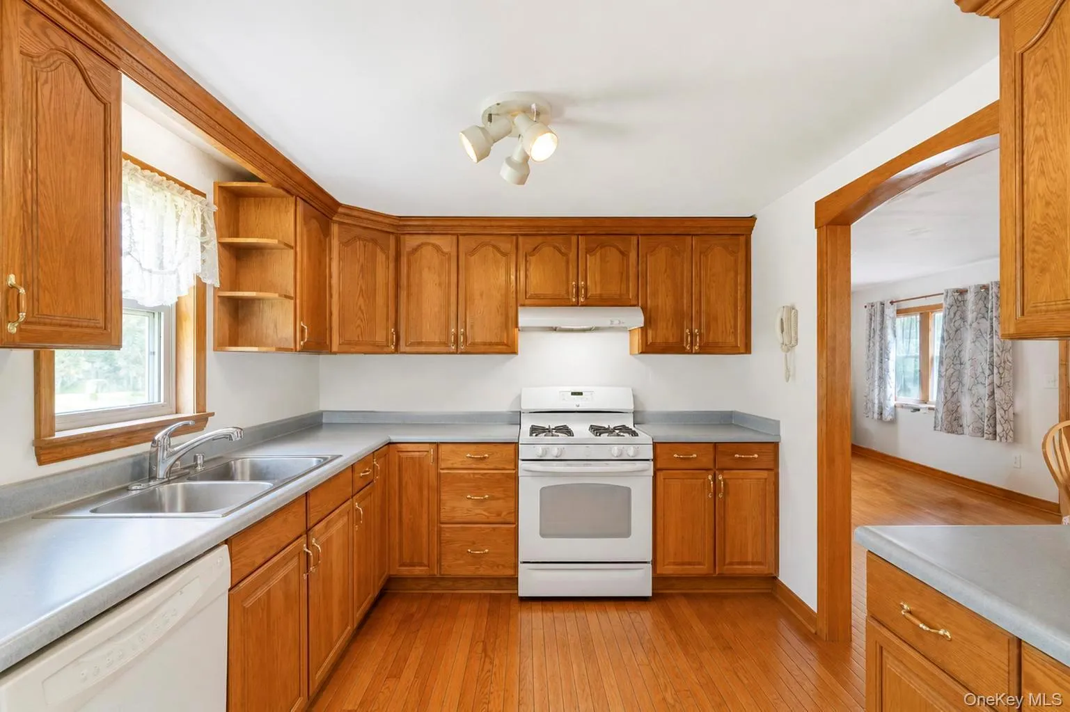 2600 Boisseau Avenue, Southold, NY, 3 Bedrooms Bedrooms, 8 Rooms Rooms,1 BathroomBathrooms,Residential,For Rent,Boisseau,0,1043112 2600 Boisseau Avenue, Southold, NY, 3 Bedrooms Bedrooms, 8 Rooms Rooms,1 BathroomBathrooms,Residential,For Rent,Boisseau,0,1043112