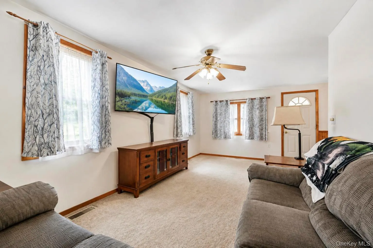 2600 Boisseau Avenue, Southold, NY, 3 Bedrooms Bedrooms, 8 Rooms Rooms,1 BathroomBathrooms,Residential,For Rent,Boisseau,0,1043112 2600 Boisseau Avenue, Southold, NY, 3 Bedrooms Bedrooms, 8 Rooms Rooms,1 BathroomBathrooms,Residential,For Rent,Boisseau,0,1043112