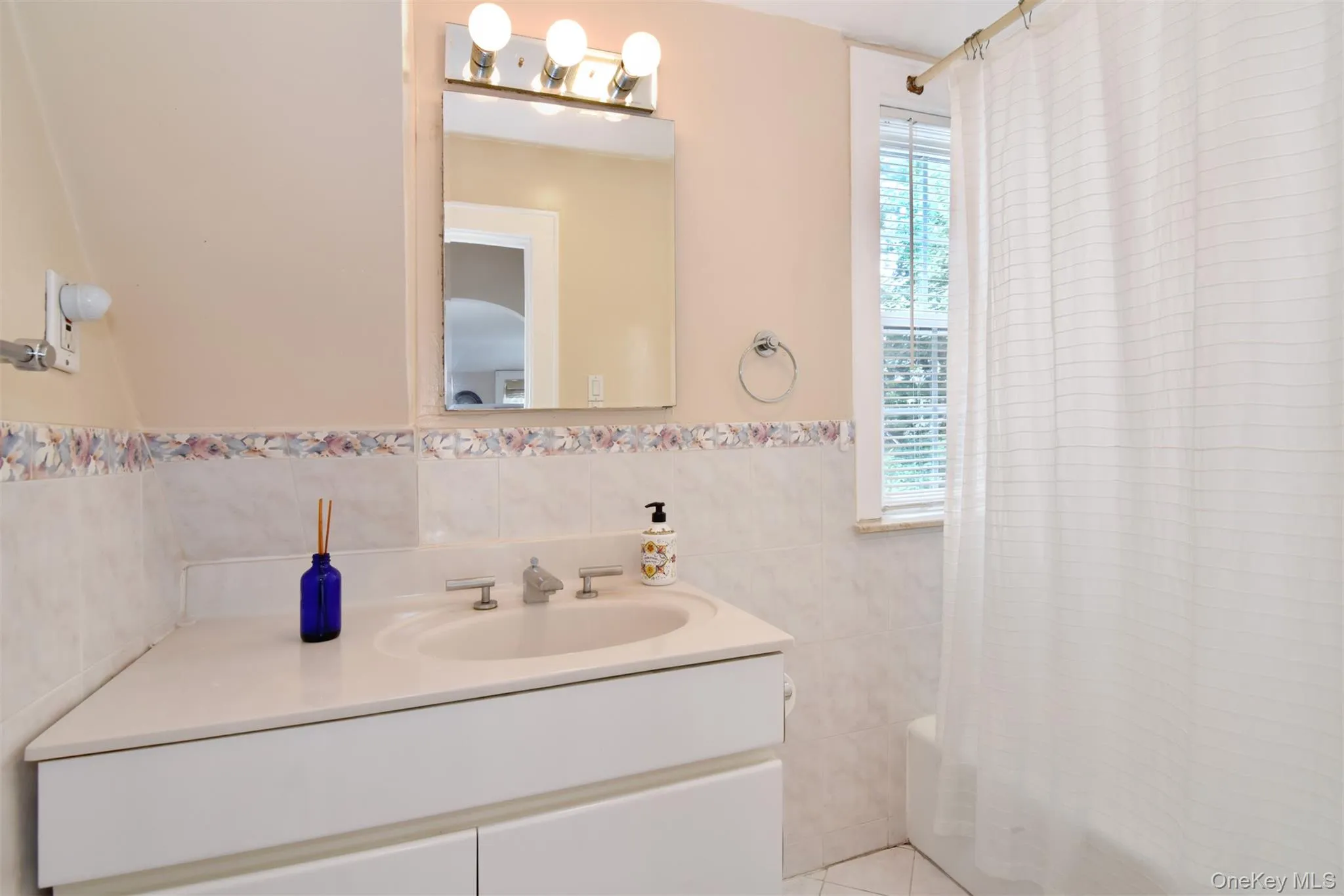 579 Manor Lane, Pelham, NY, 4 Bedrooms Bedrooms, 10 Rooms Rooms,3 BathroomsBathrooms,Residential,For Rent,Manor,0,1043116 579 Manor Lane, Pelham, NY, 4 Bedrooms Bedrooms, 10 Rooms Rooms,3 BathroomsBathrooms,Residential,For Rent,Manor,0,1043116