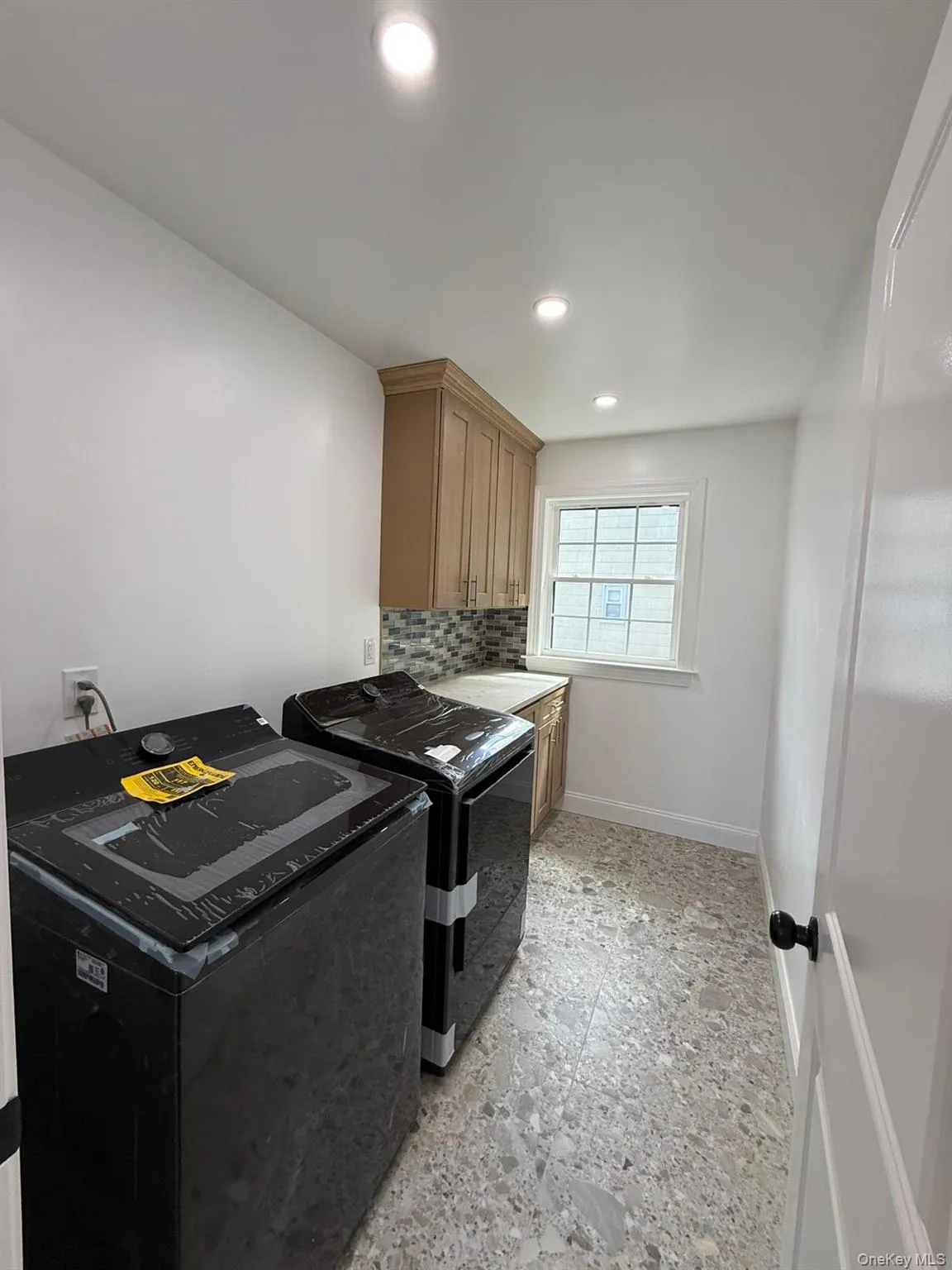 438 Von Elm Avenue, Hempstead, NY, 5 Bedrooms Bedrooms, 12 Rooms Rooms,4 BathroomsBathrooms,Residential,For Rent,Von Elm,0,1043118 438 Von Elm Avenue, Hempstead, NY, 5 Bedrooms Bedrooms, 12 Rooms Rooms,4 BathroomsBathrooms,Residential,For Rent,Von Elm,0,1043118