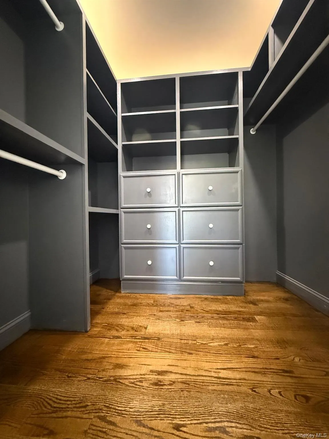 438 Von Elm Avenue, Hempstead, NY, 5 Bedrooms Bedrooms, 12 Rooms Rooms,4 BathroomsBathrooms,Residential,For Rent,Von Elm,0,1043118 438 Von Elm Avenue, Hempstead, NY, 5 Bedrooms Bedrooms, 12 Rooms Rooms,4 BathroomsBathrooms,Residential,For Rent,Von Elm,0,1043118