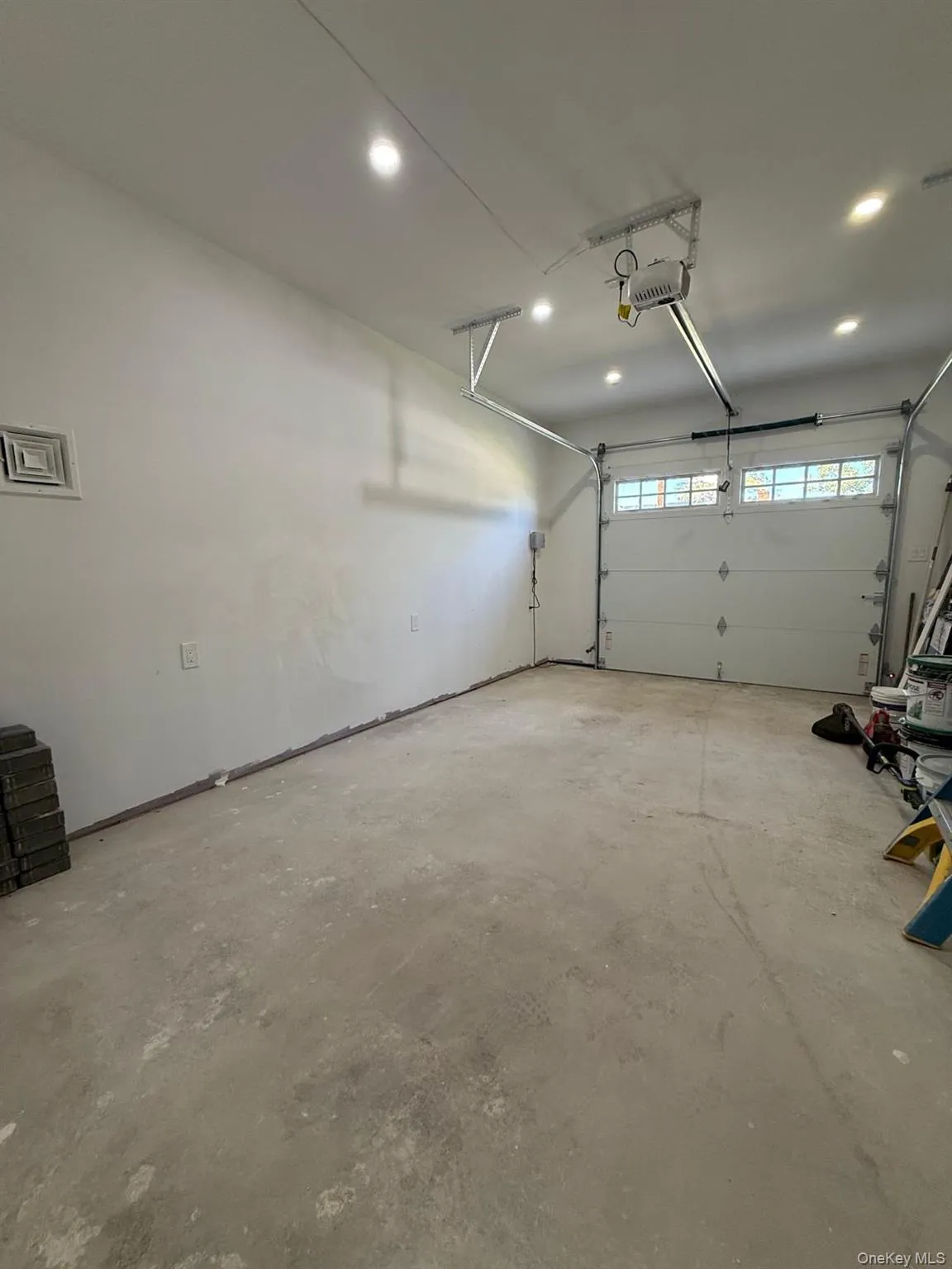 438 Von Elm Avenue, Hempstead, NY, 5 Bedrooms Bedrooms, 12 Rooms Rooms,4 BathroomsBathrooms,Residential,For Rent,Von Elm,0,1043118 438 Von Elm Avenue, Hempstead, NY, 5 Bedrooms Bedrooms, 12 Rooms Rooms,4 BathroomsBathrooms,Residential,For Rent,Von Elm,0,1043118