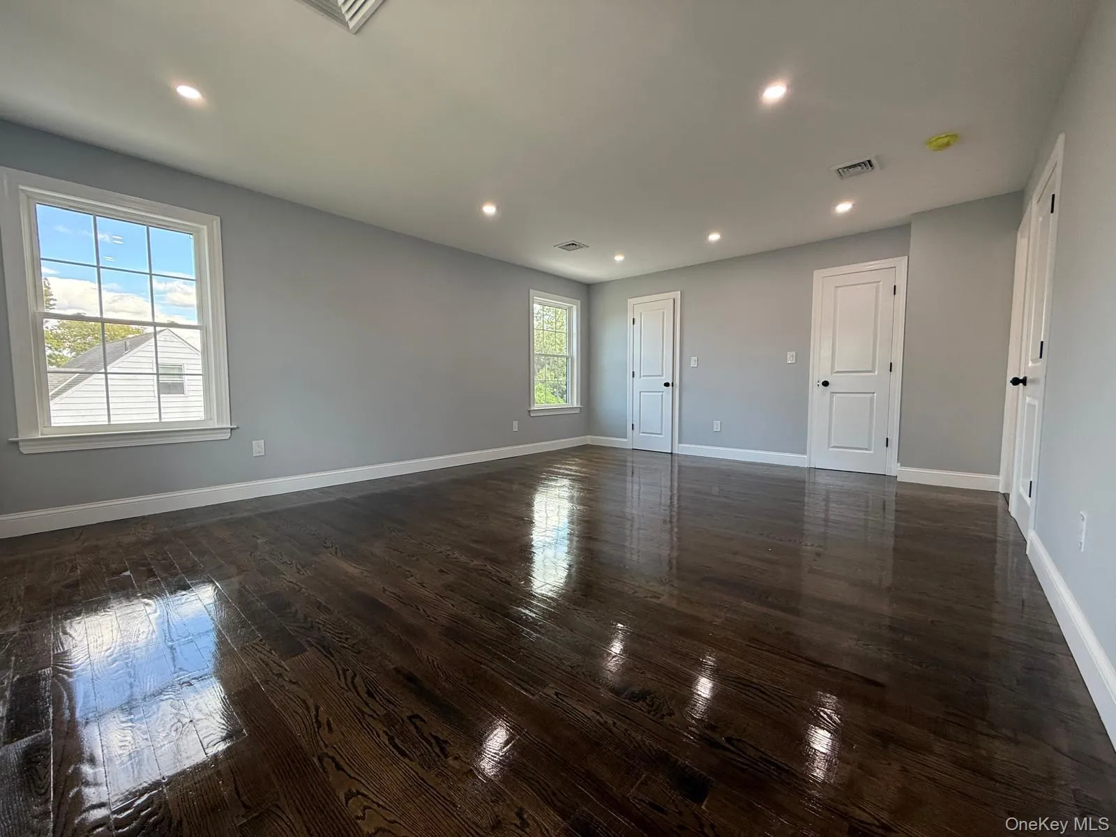 438 Von Elm Avenue, Hempstead, NY, 5 Bedrooms Bedrooms, 12 Rooms Rooms,4 BathroomsBathrooms,Residential,For Rent,Von Elm,0,1043118 438 Von Elm Avenue, Hempstead, NY, 5 Bedrooms Bedrooms, 12 Rooms Rooms,4 BathroomsBathrooms,Residential,For Rent,Von Elm,0,1043118