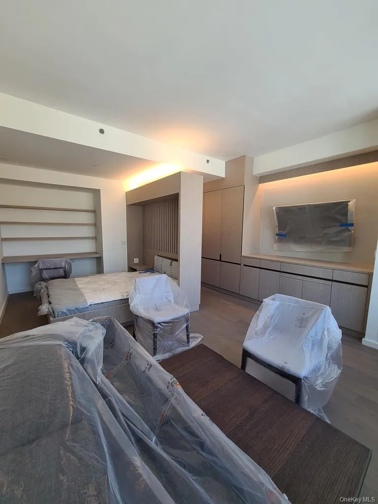 133-27 39th Avenue, New York, NY, 3 Room Rooms,1 BathroomBathrooms,Residential Lease,For Rent,39th,0,1043119 133-27 39th Avenue, New York, NY, 3 Room Rooms,1 BathroomBathrooms,Residential Lease,For Rent,39th,0,1043119
