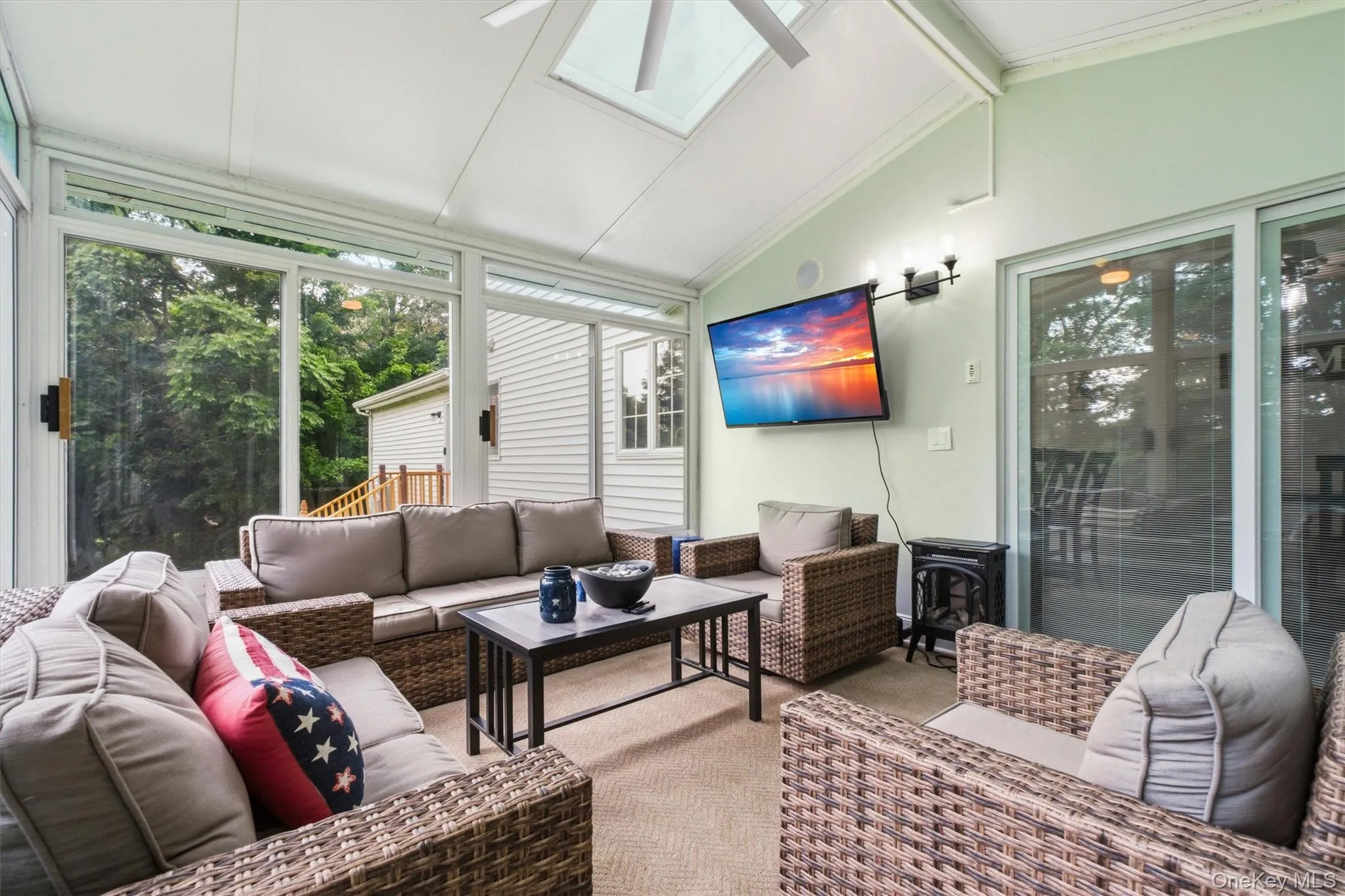 20 Cary Road, Hyde Park, NY, 4 Bedrooms Bedrooms, 13 Rooms Rooms,2 BathroomsBathrooms,Residential,For Rent,Cary,0,1043123 20 Cary Road, Hyde Park, NY, 4 Bedrooms Bedrooms, 13 Rooms Rooms,2 BathroomsBathrooms,Residential,For Rent,Cary,0,1043123