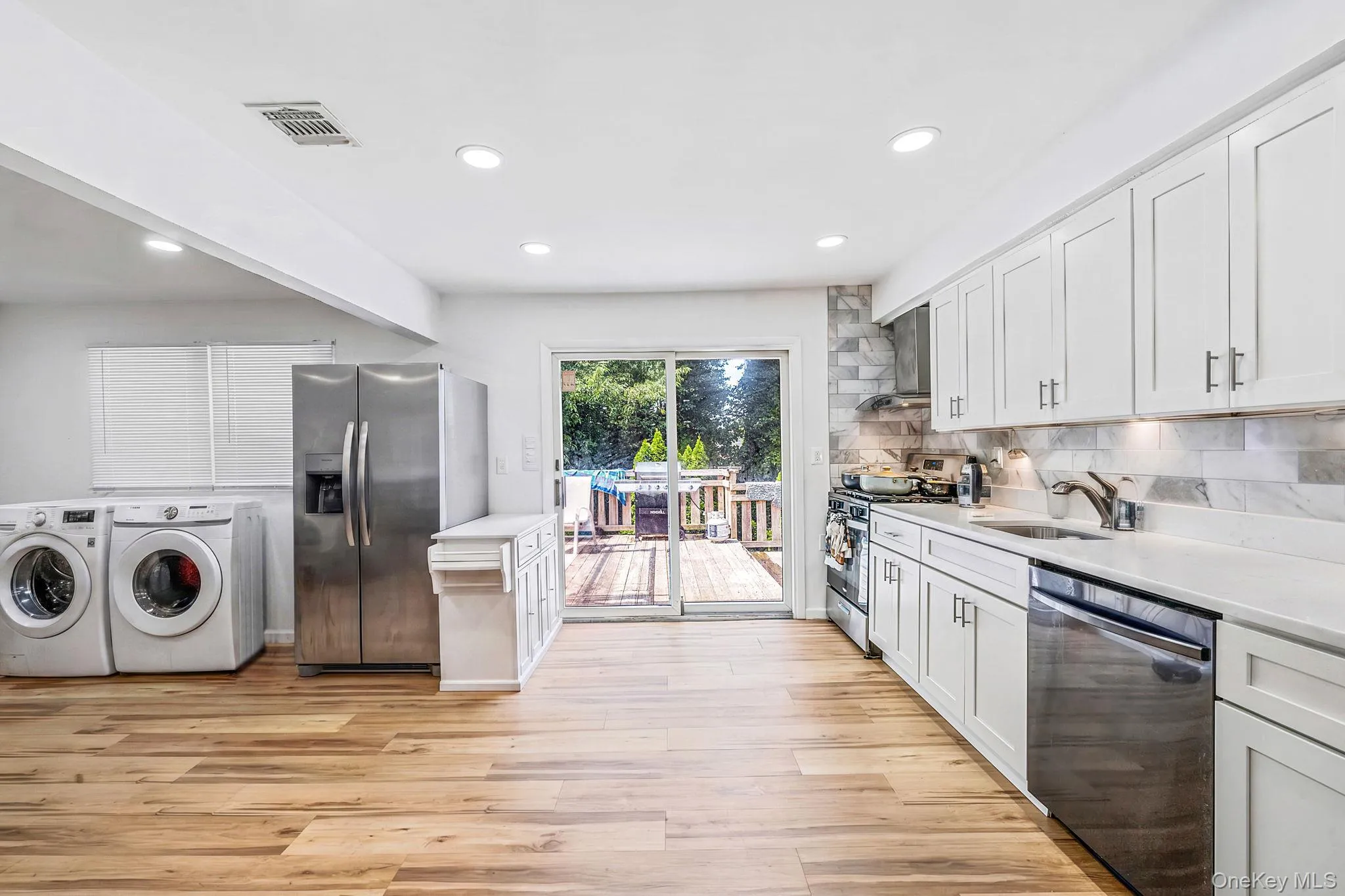 136 Woodhull Road, Huntington, NY, 5 Bedrooms Bedrooms, 12 Rooms Rooms,3 BathroomsBathrooms,Residential,For Rent,Woodhull,0,1043127 136 Woodhull Road, Huntington, NY, 5 Bedrooms Bedrooms, 12 Rooms Rooms,3 BathroomsBathrooms,Residential,For Rent,Woodhull,0,1043127