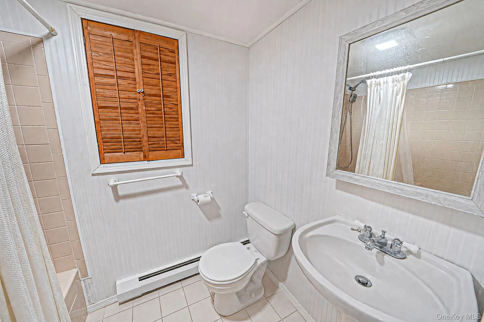 136 Woodhull Road, Huntington, NY, 5 Bedrooms Bedrooms, 12 Rooms Rooms,3 BathroomsBathrooms,Residential,For Rent,Woodhull,0,1043127 136 Woodhull Road, Huntington, NY, 5 Bedrooms Bedrooms, 12 Rooms Rooms,3 BathroomsBathrooms,Residential,For Rent,Woodhull,0,1043127