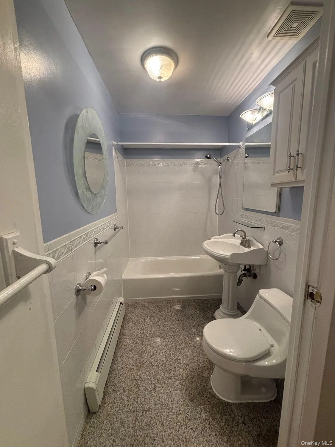 3454 Boller Avenue, New York, NY, 1 Bedroom Bedrooms, 5 Room Rooms,1 BathroomBathrooms,Residential Lease,For Rent,Boller,0,1043132 3454 Boller Avenue, New York, NY, 1 Bedroom Bedrooms, 5 Room Rooms,1 BathroomBathrooms,Residential Lease,For Rent,Boller,0,1043132