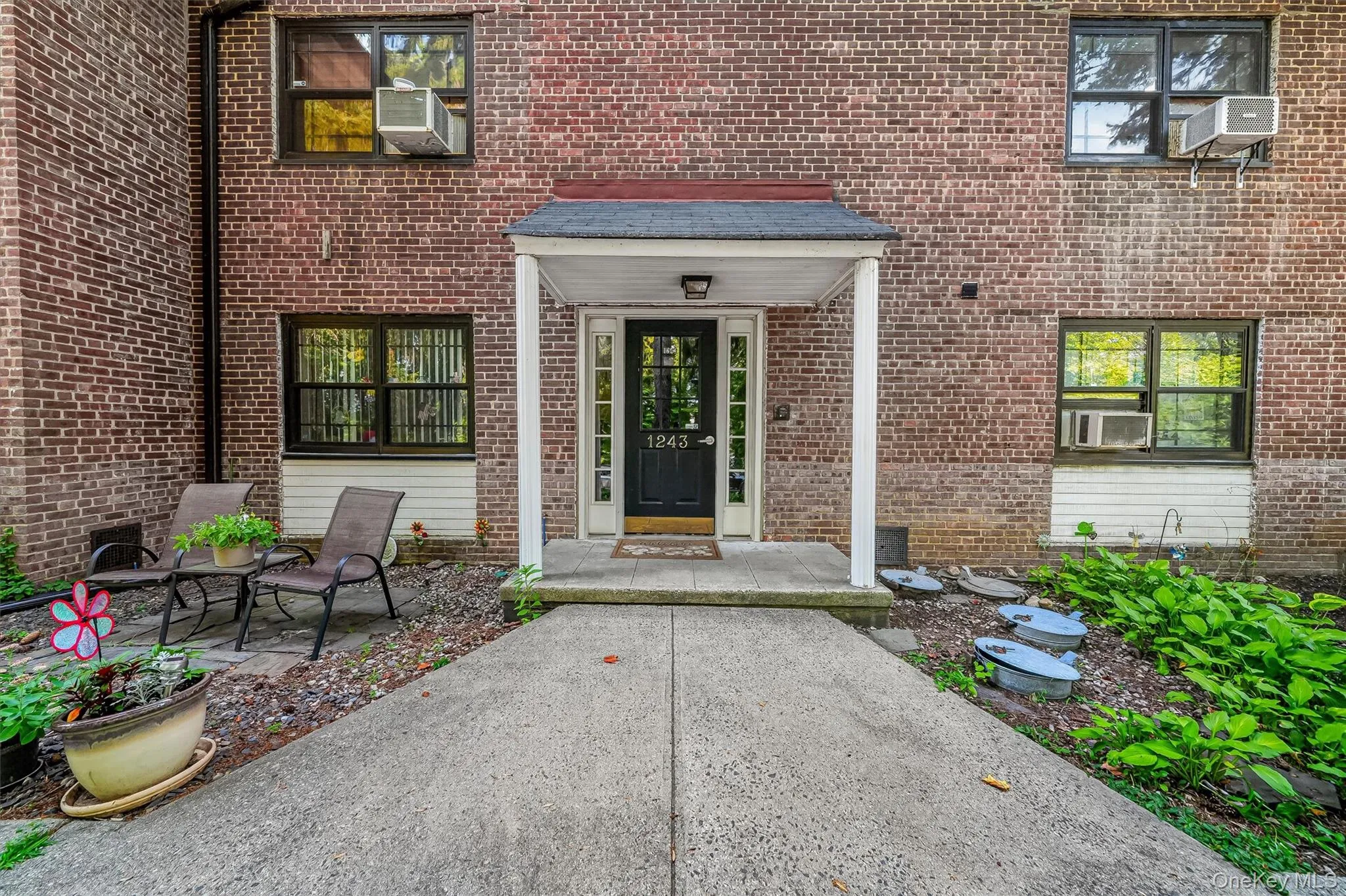 1243 California Road, Eastchester, NY, 2 Bedrooms Bedrooms, 5 Rooms Rooms,1 BathroomBathrooms,Residential,For Rent,California,0,1043135 1243 California Road, Eastchester, NY, 2 Bedrooms Bedrooms, 5 Rooms Rooms,1 BathroomBathrooms,Residential,For Rent,California,0,1043135