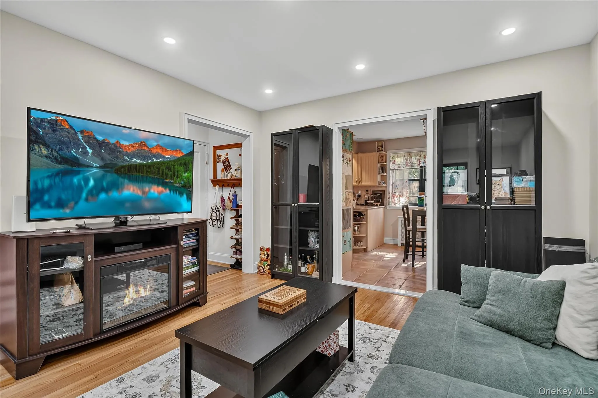 1243 California Road, Eastchester, NY, 2 Bedrooms Bedrooms, 5 Rooms Rooms,1 BathroomBathrooms,Residential,For Rent,California,0,1043135 1243 California Road, Eastchester, NY, 2 Bedrooms Bedrooms, 5 Rooms Rooms,1 BathroomBathrooms,Residential,For Rent,California,0,1043135