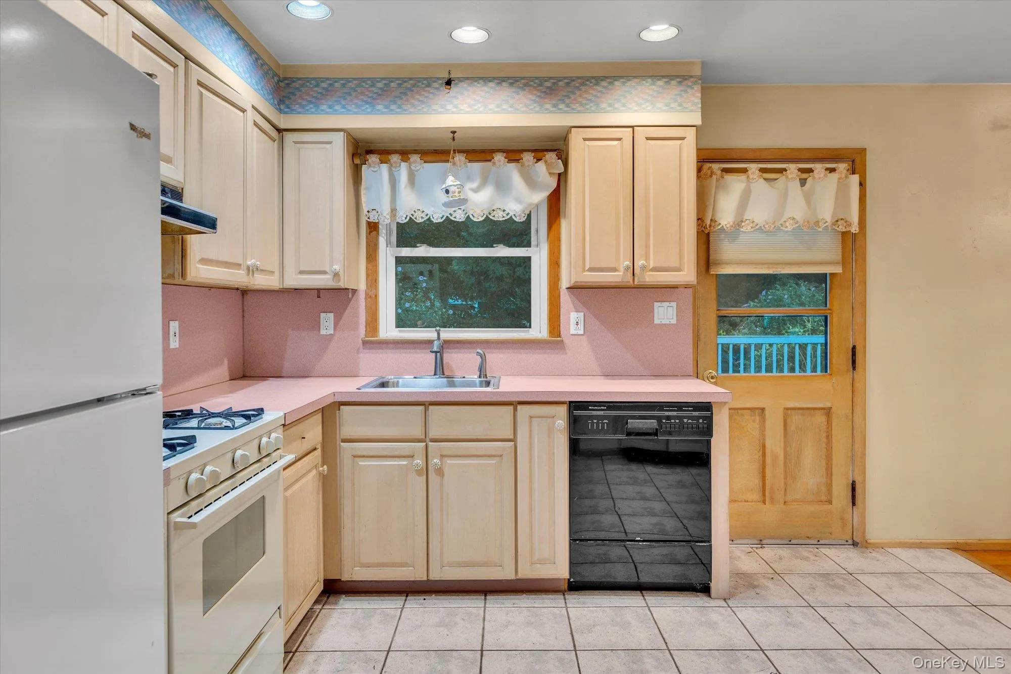 89 25th Street, Huntington, NY, 3 Bedrooms Bedrooms, 7 Rooms Rooms,2 BathroomsBathrooms,Residential,For Rent,25th,0,1043136 89 25th Street, Huntington, NY, 3 Bedrooms Bedrooms, 7 Rooms Rooms,2 BathroomsBathrooms,Residential,For Rent,25th,0,1043136